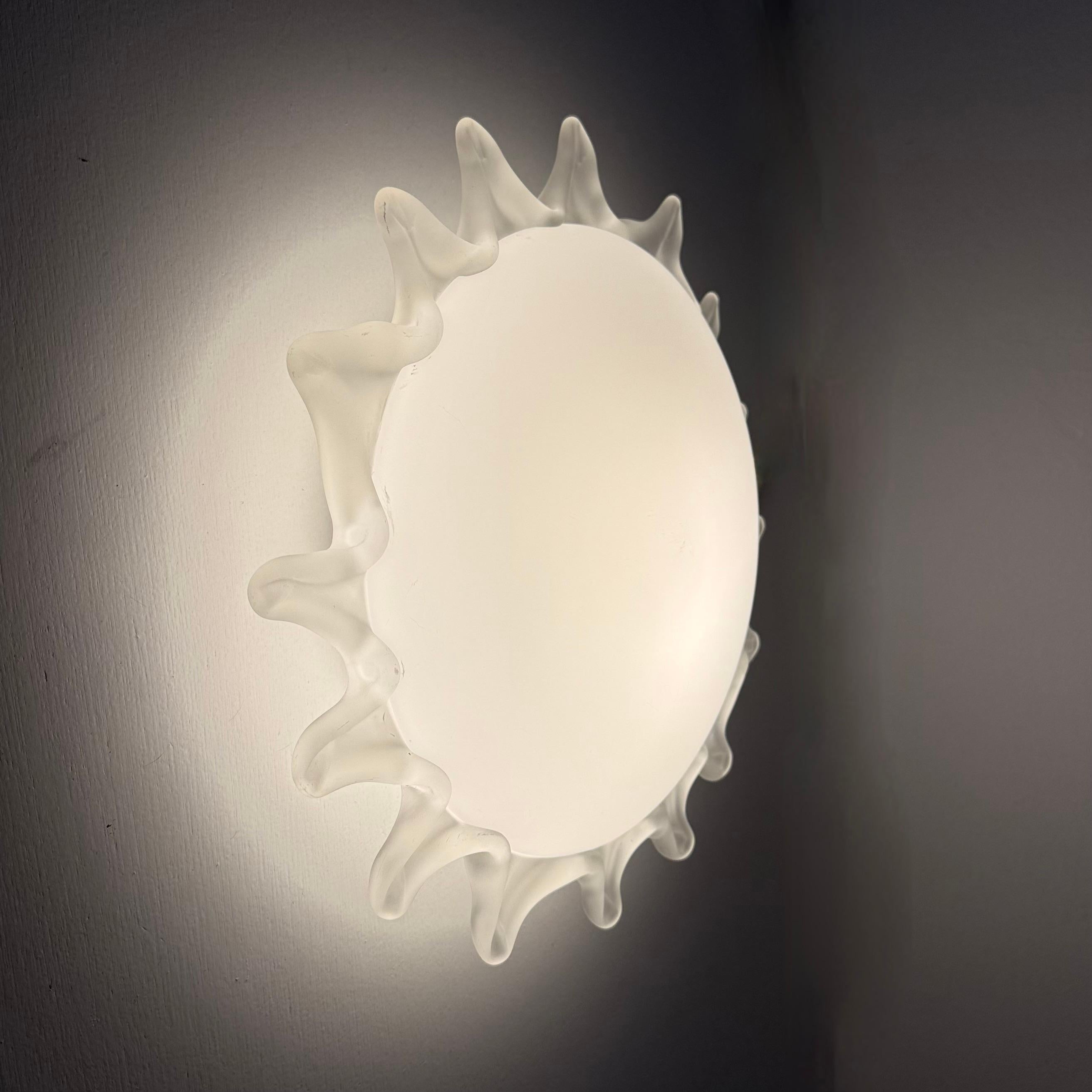 Applique italienne en verre de Murano soleil , 1970 en vente 3