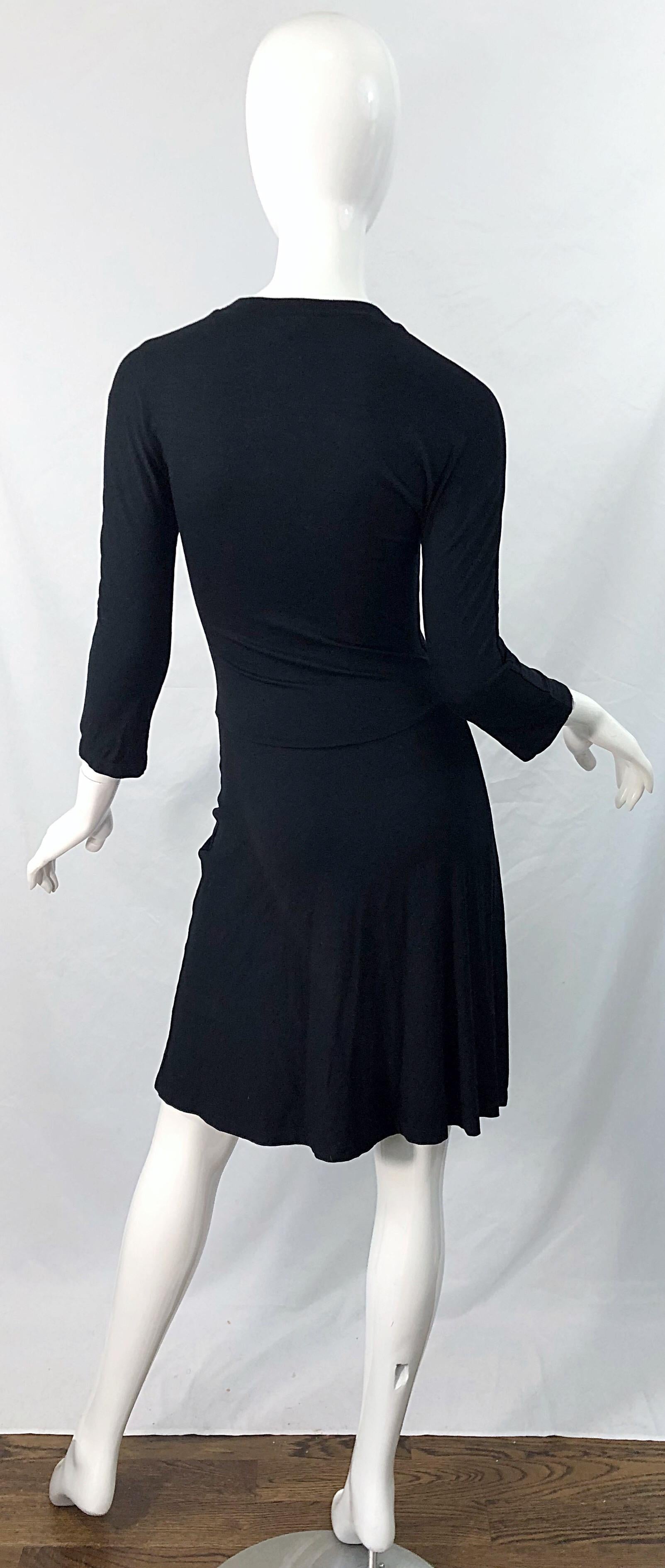 Gibo Early 2000s Italian Made Size 40 Black Cut - Out 3/4 Sleeves Dress  For Sale 5