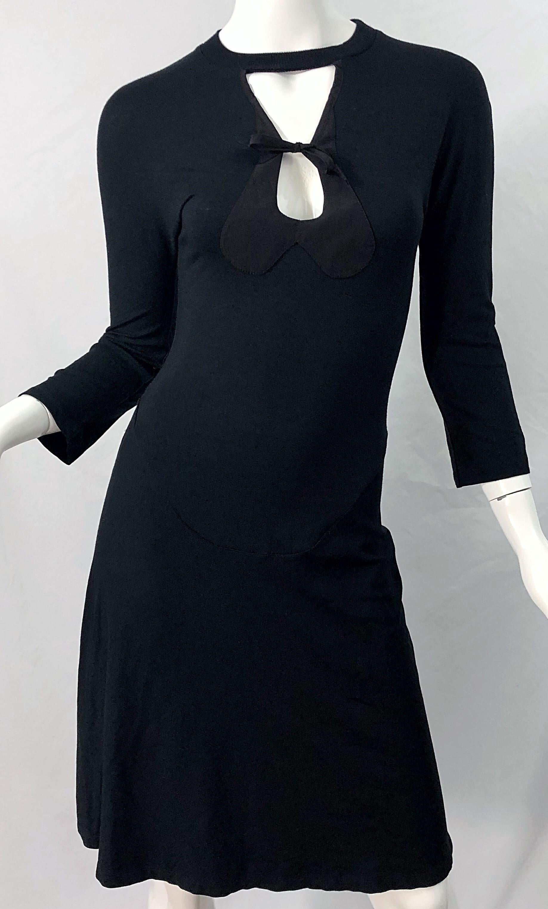 Gibo Early 2000s Italian Made Size 40 Black Cut - Out 3/4 Sleeves Dress  For Sale 1