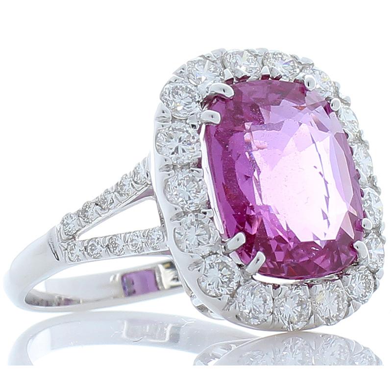 GIC Certified 6.06 Carat Cushion Pink Sapphire & Diamond Cocktail Ring In 18K  (Zeitgenössisch)