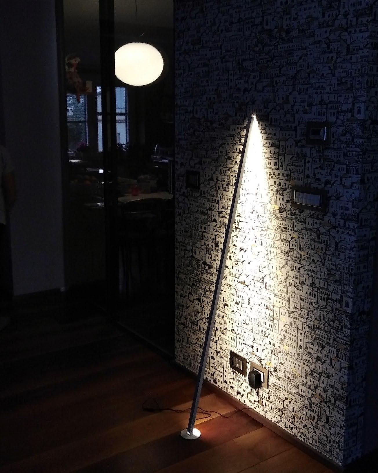 Hand-Crafted Gica Contra Floor Lamp Hand Made Minimalist Italian Design by Tommaso Cristofaro For Sale