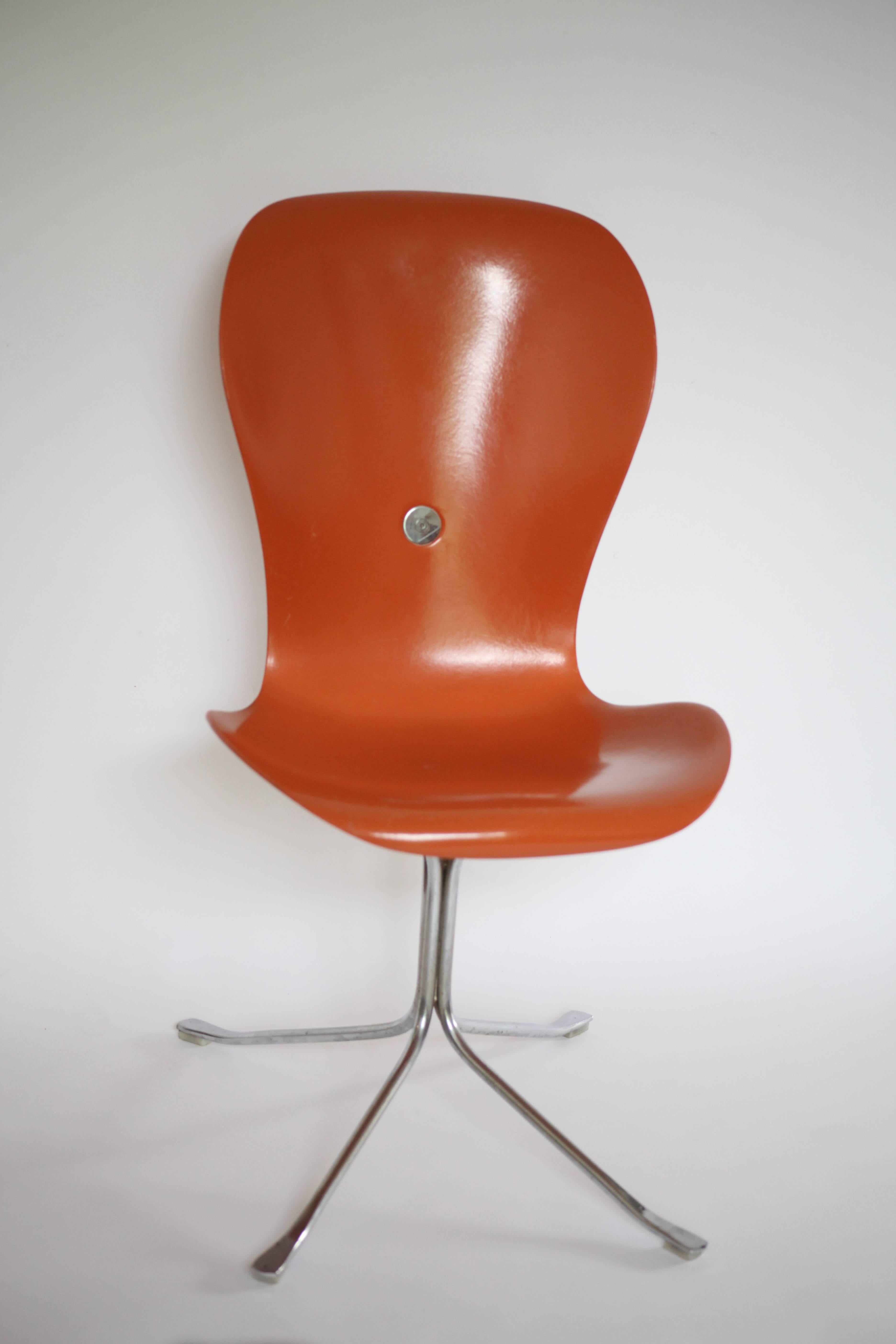 Mid-Century Modern Gideon Kramer Ion Fiberglass Chairs For Sale