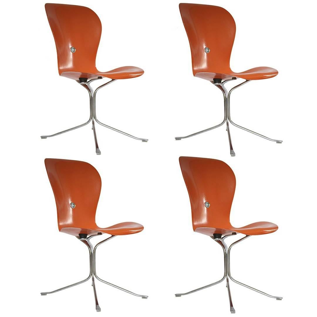 Gideon Kramer Ion Fiberglass Chairs For Sale