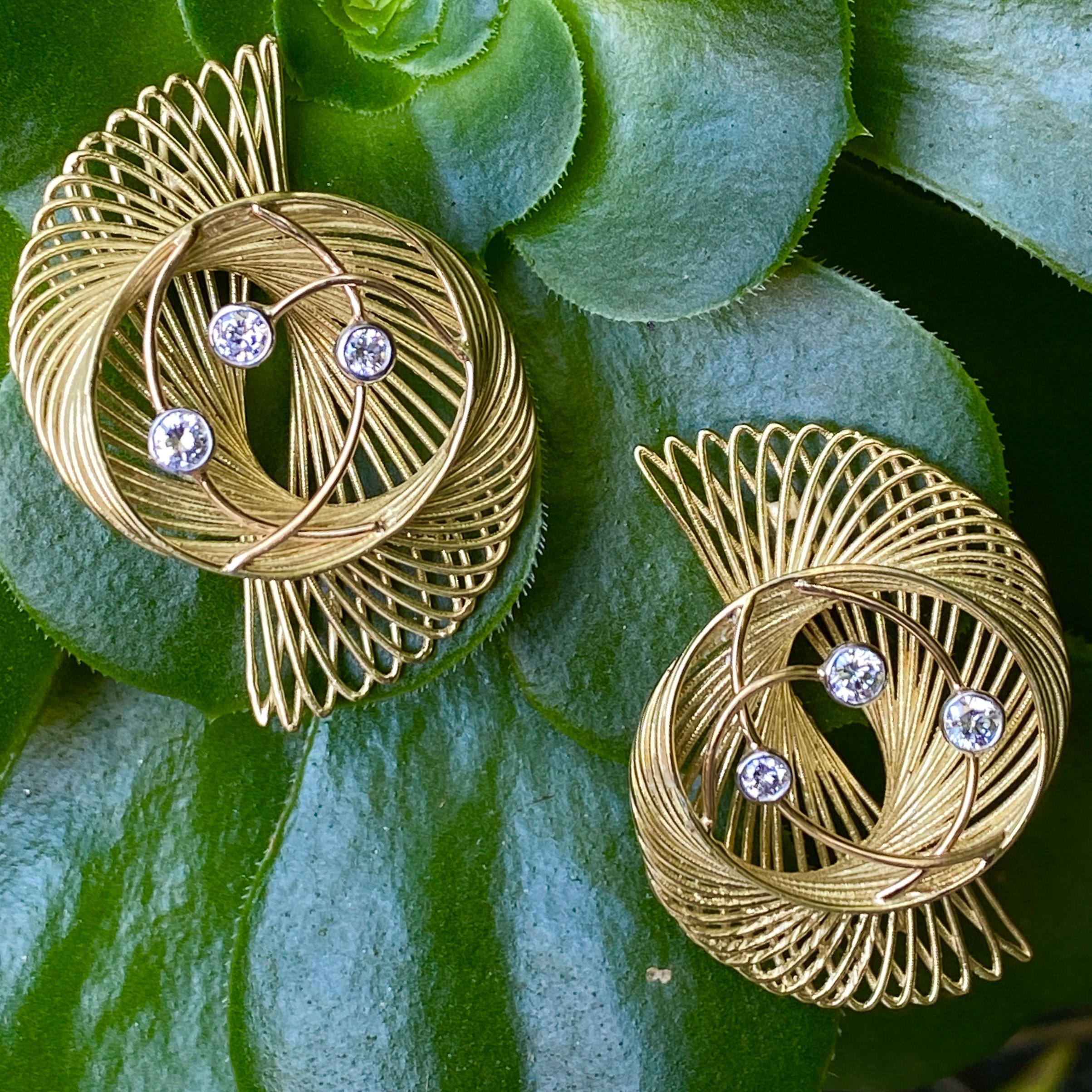 Spiral-Ohrringe „Gidi“ aus 18 Karat Gold und 0,65 Karat natürlichen weißen Diamanten im Angebot 5