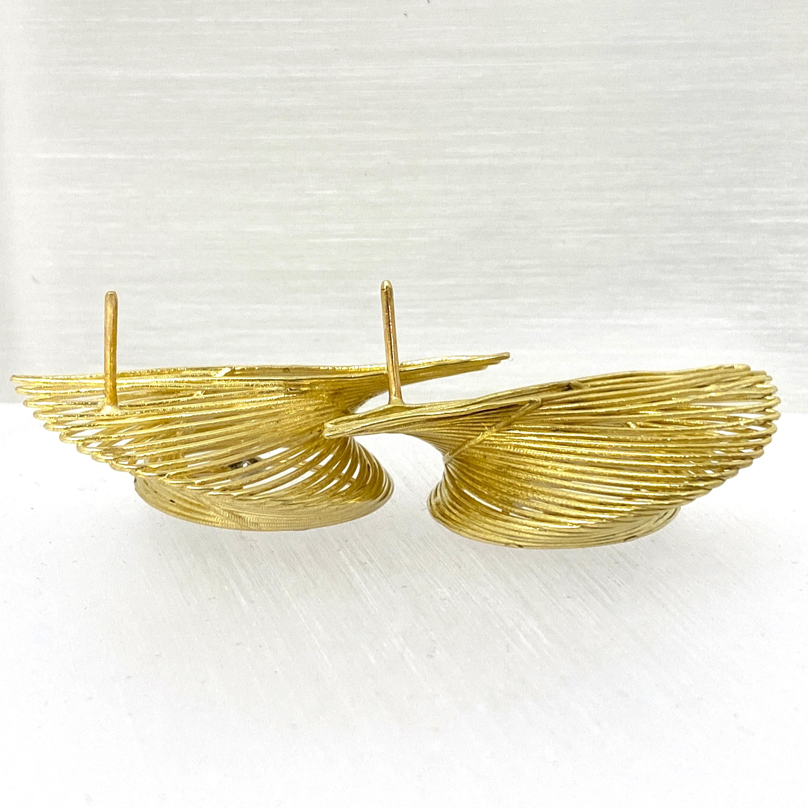 Spiral-Ohrringe „Gidi“ aus 18 Karat Gold und 0,65 Karat natürlichen weißen Diamanten im Angebot 7