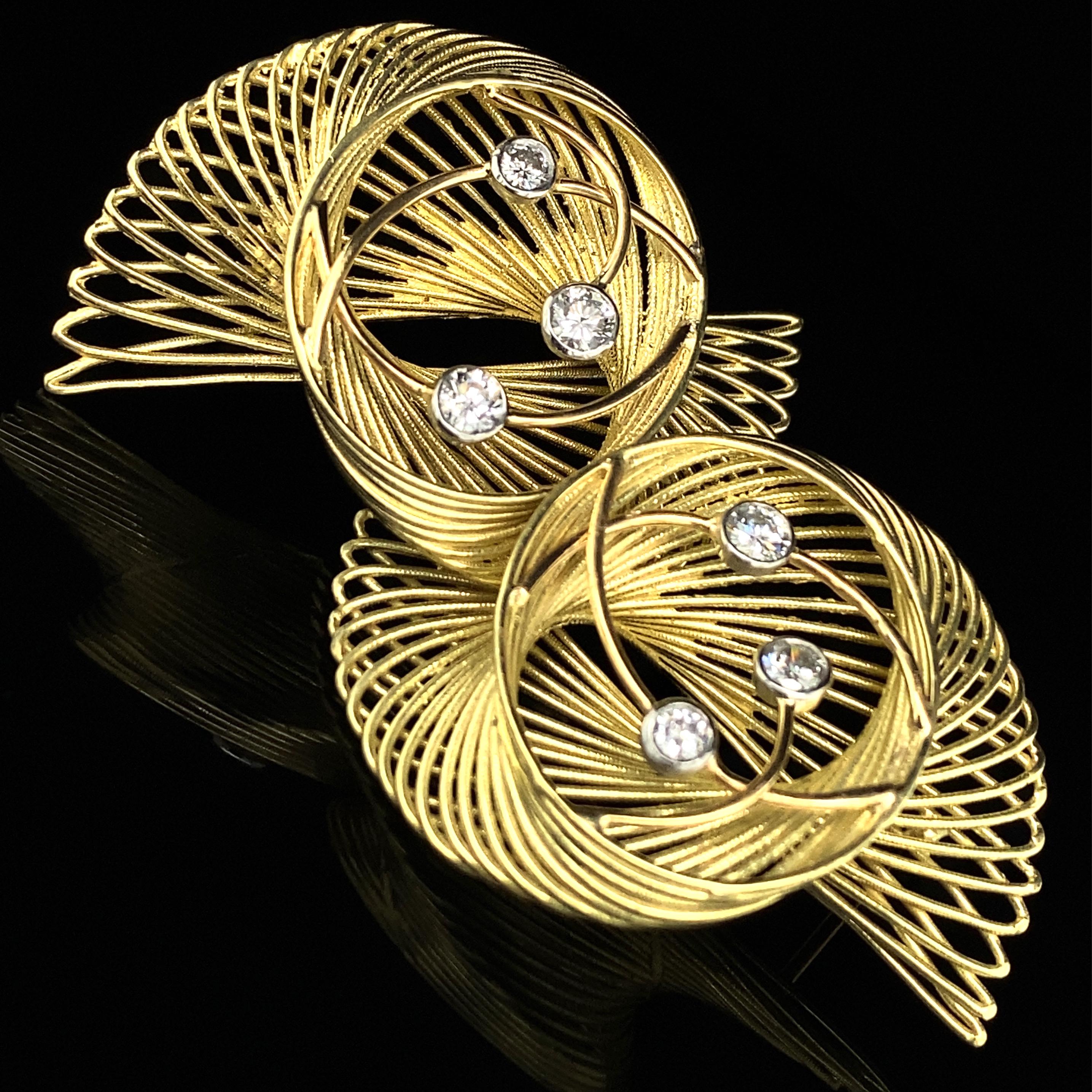 Spiral-Ohrringe „Gidi“ aus 18 Karat Gold und 0,65 Karat natürlichen weißen Diamanten (Brillantschliff) im Angebot
