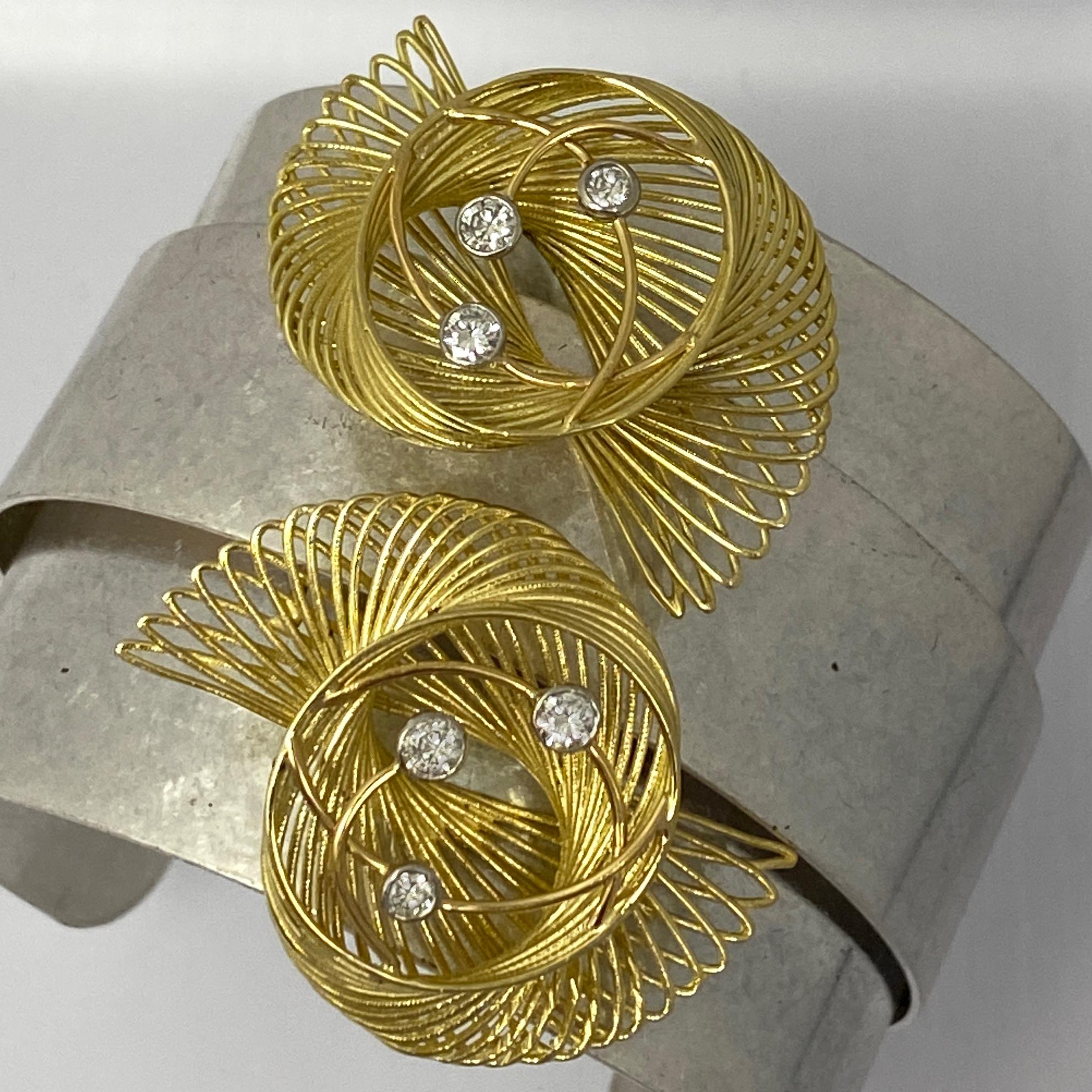 Spiral-Ohrringe „Gidi“ aus 18 Karat Gold und 0,65 Karat natürlichen weißen Diamanten im Angebot 2