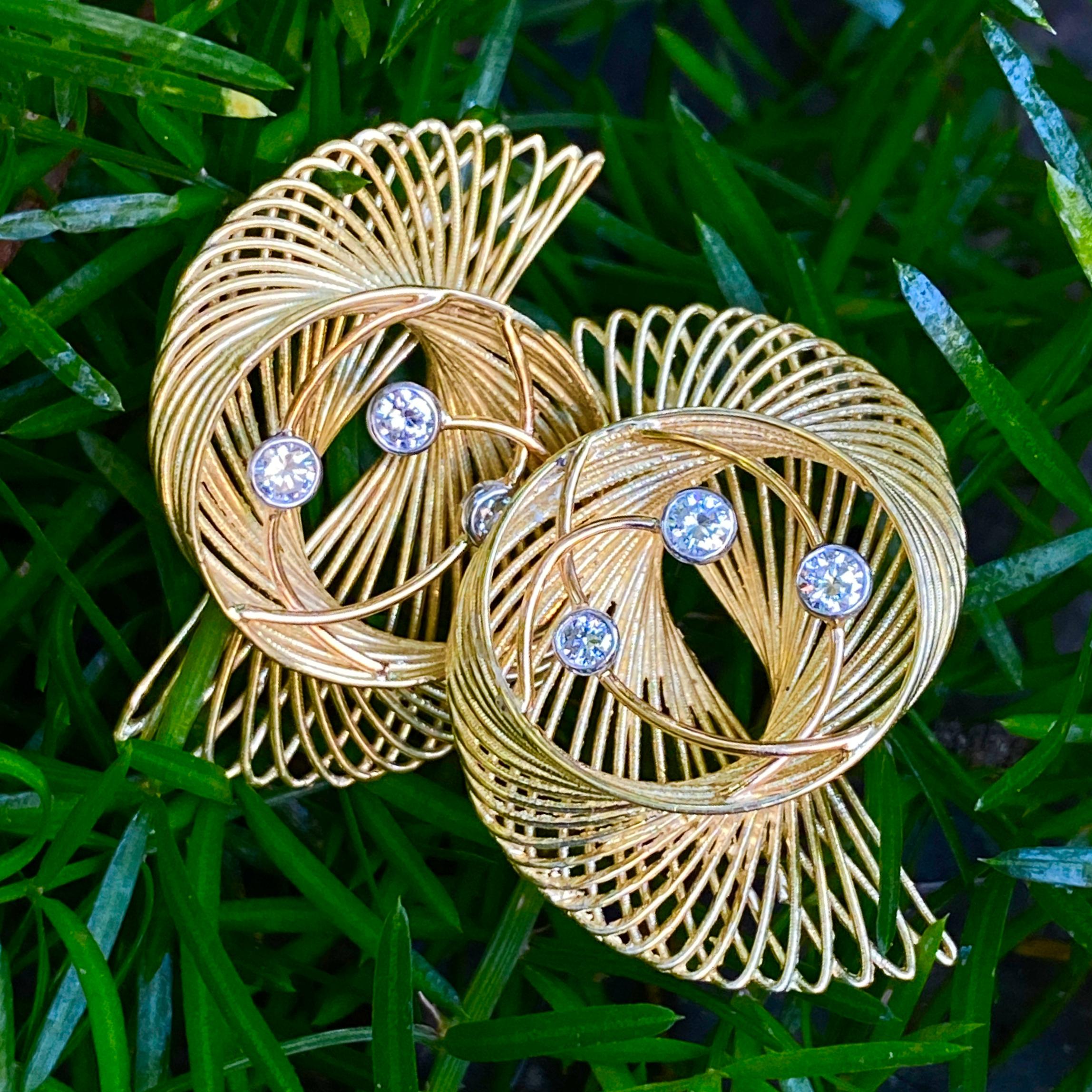 Spiral-Ohrringe „Gidi“ aus 18 Karat Gold und 0,65 Karat natürlichen weißen Diamanten im Angebot 3