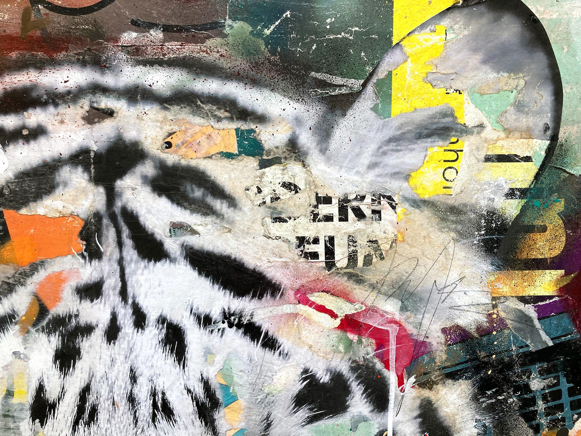 Dieses Stück stellt einen Tiger dar, der mit schönen, ausdrucksstarken Farben und einem unverwechselbaren Street-Art-Design gestaltet ist. Dieses Stück strotzt vor Energie und romantischer Schönheit. Die Komposition und die kühne Collage machen eine
