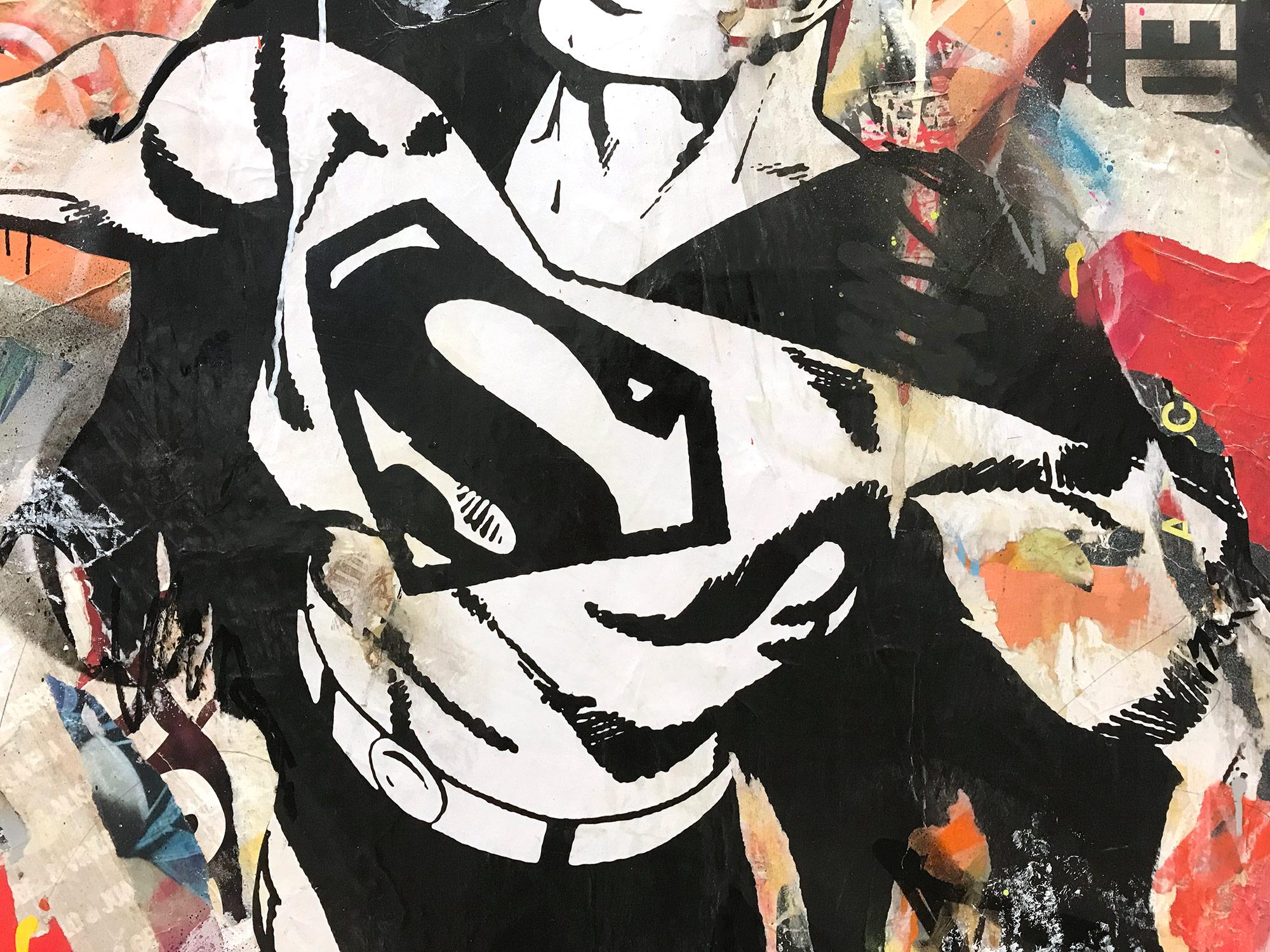 Dieses Stück stellt die berühmte Ikone Superman dar. Mit wunderschönen, ausdrucksstarken Farben und einem unverwechselbaren Street-Art-Design versprüht dieses Stück Energie und romantische Schönheit. Die Komposition und die kühne Collage machen eine