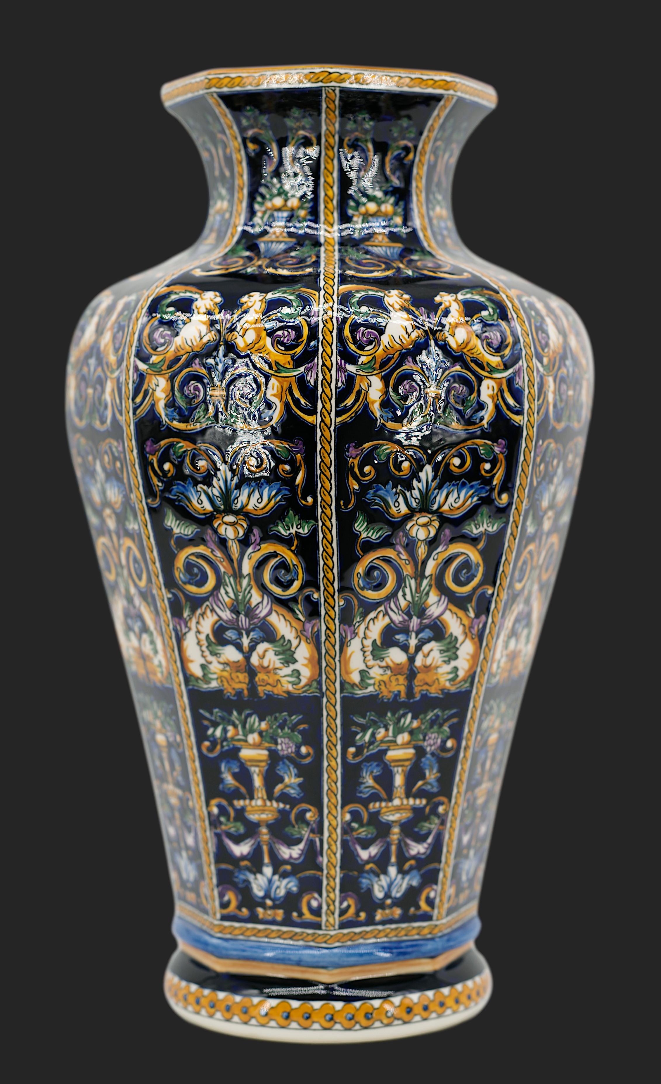 Fin du 20e siècle Vase balustre français décoré de la Renaissance, 1970 en vente