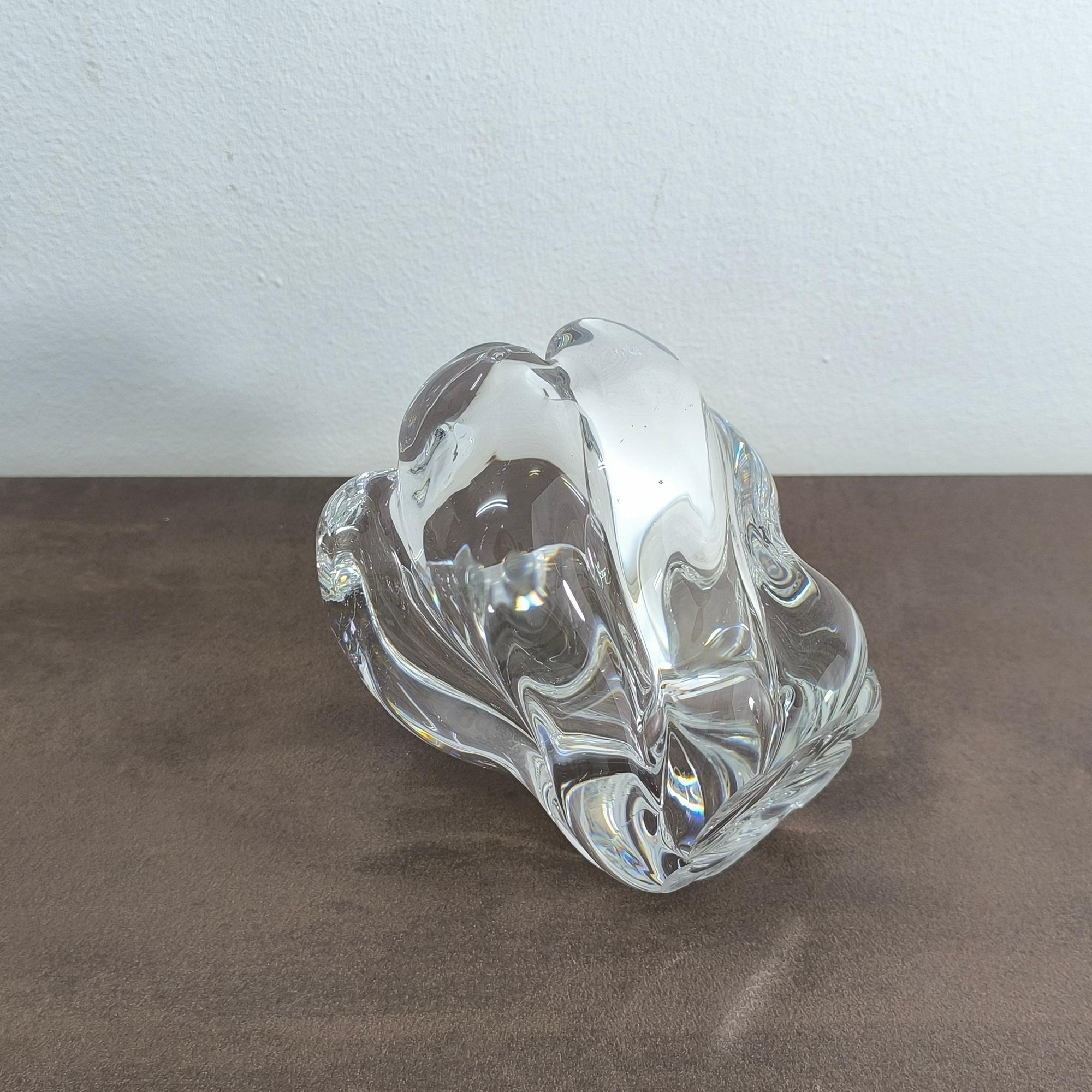 Cristallo Idea regalo Edvin Öhrström per Orrefors Vaso scultoreo in vetro organico soffiato a mano in vendita