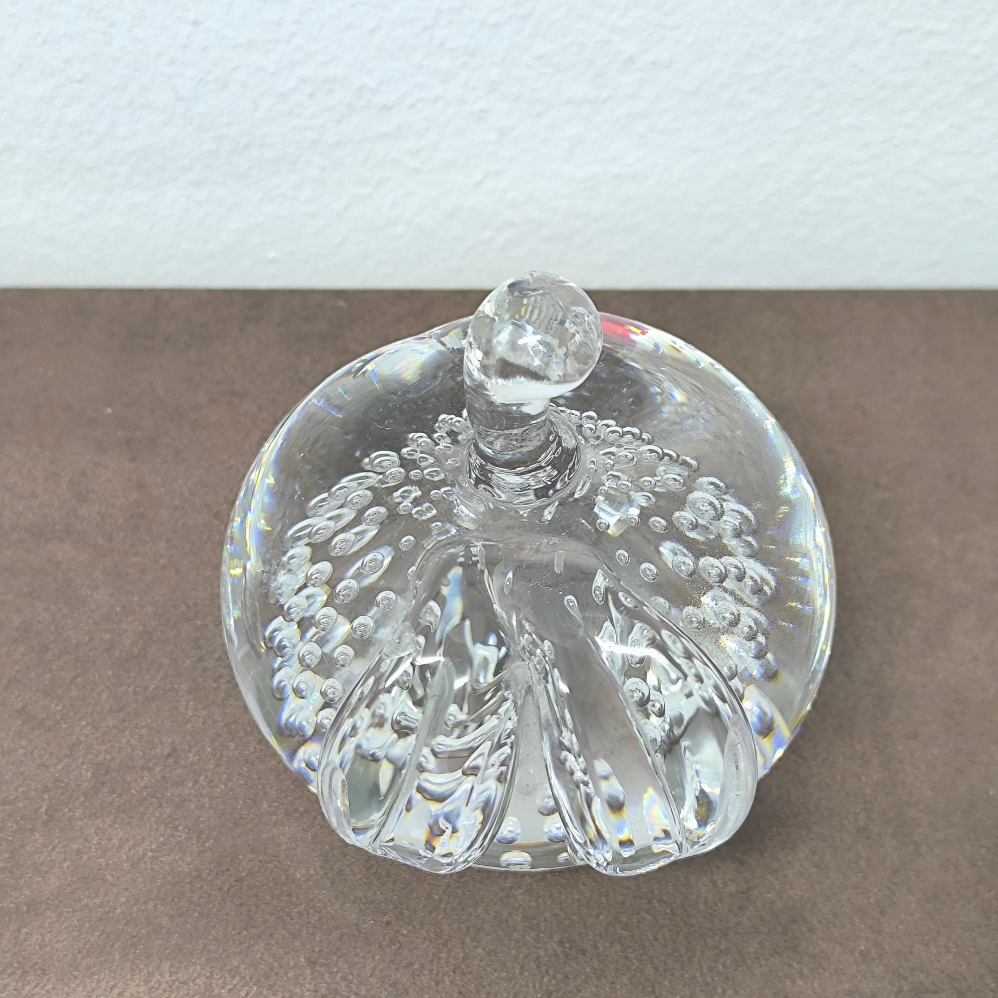 GIFT IDEA - Murano Glas Apfel Briefbeschwerer mit kontrollierten Luftblasen Einschlüssen (Glaskunst) im Angebot