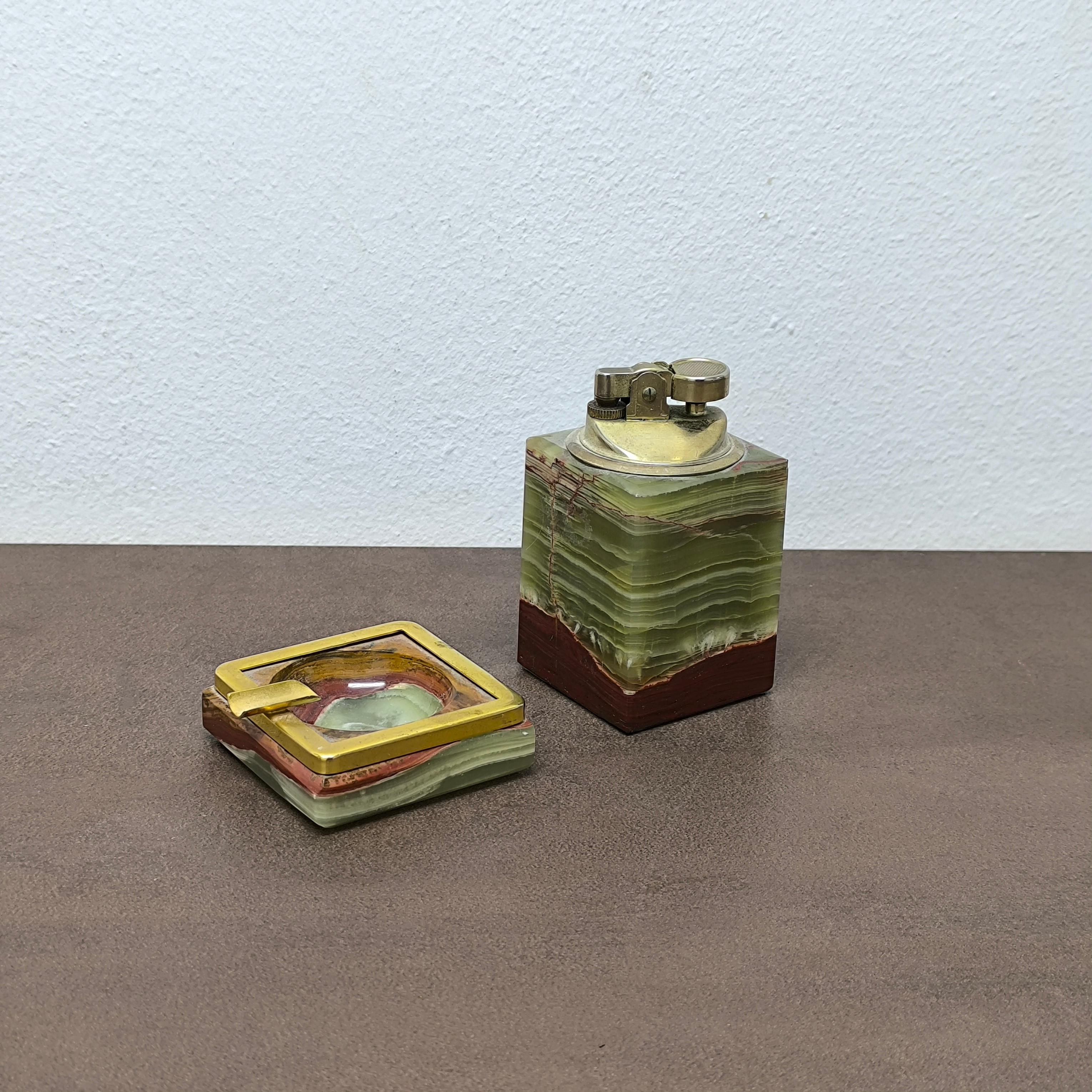 🎄 Vous cherchez un cadeau de Noël unique ? Cet ensemble constitue un cadeau mémorable pour les amateurs de design, les aficionados du vintage ou tous ceux qui apprécient l'art du bureau.
Ensemble de bureau sculptural du milieu du siècle, fabriqué