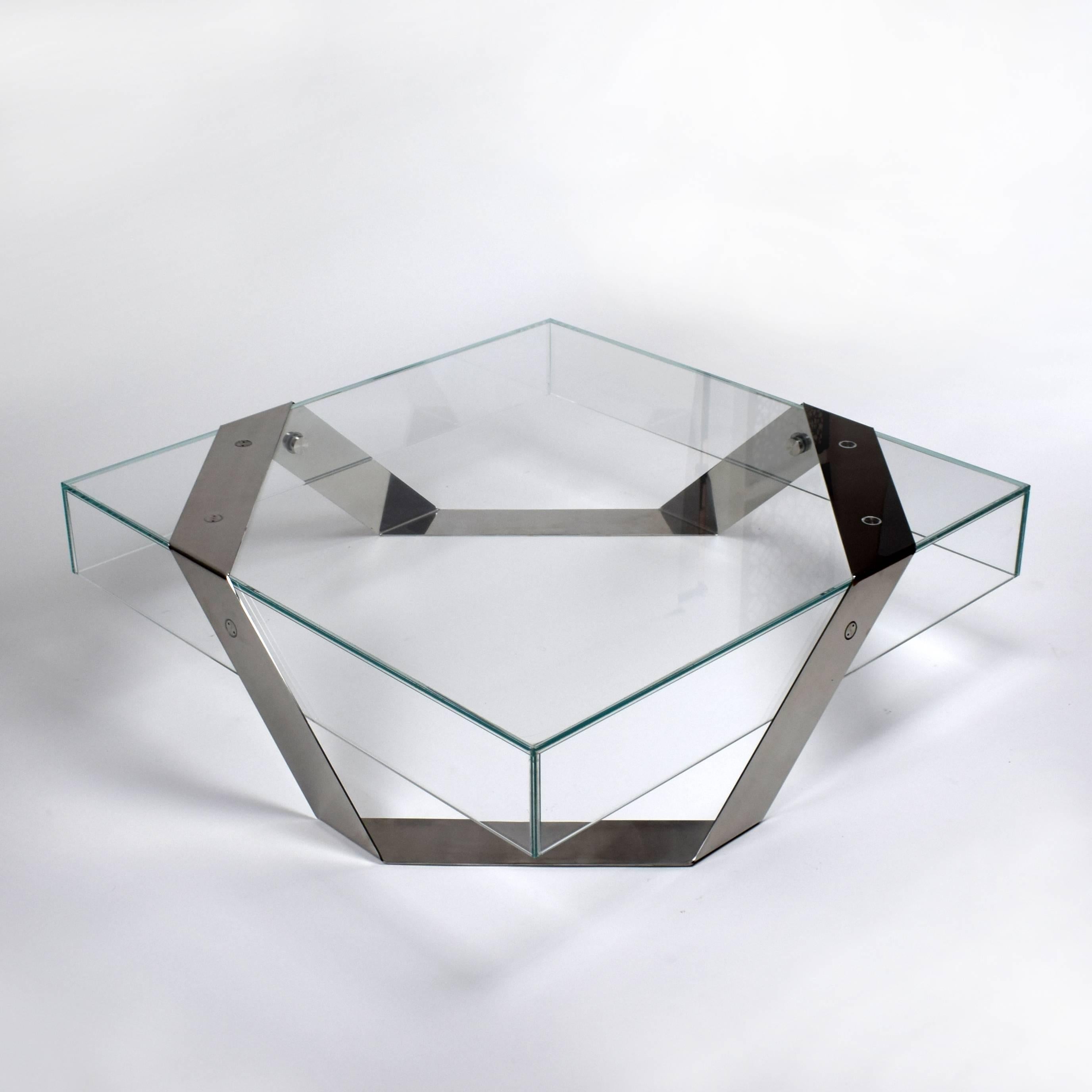 Portuguese Gift Wrap Tempered Super Clear Glass Coffee Table with White Lacquered Steel For Sale