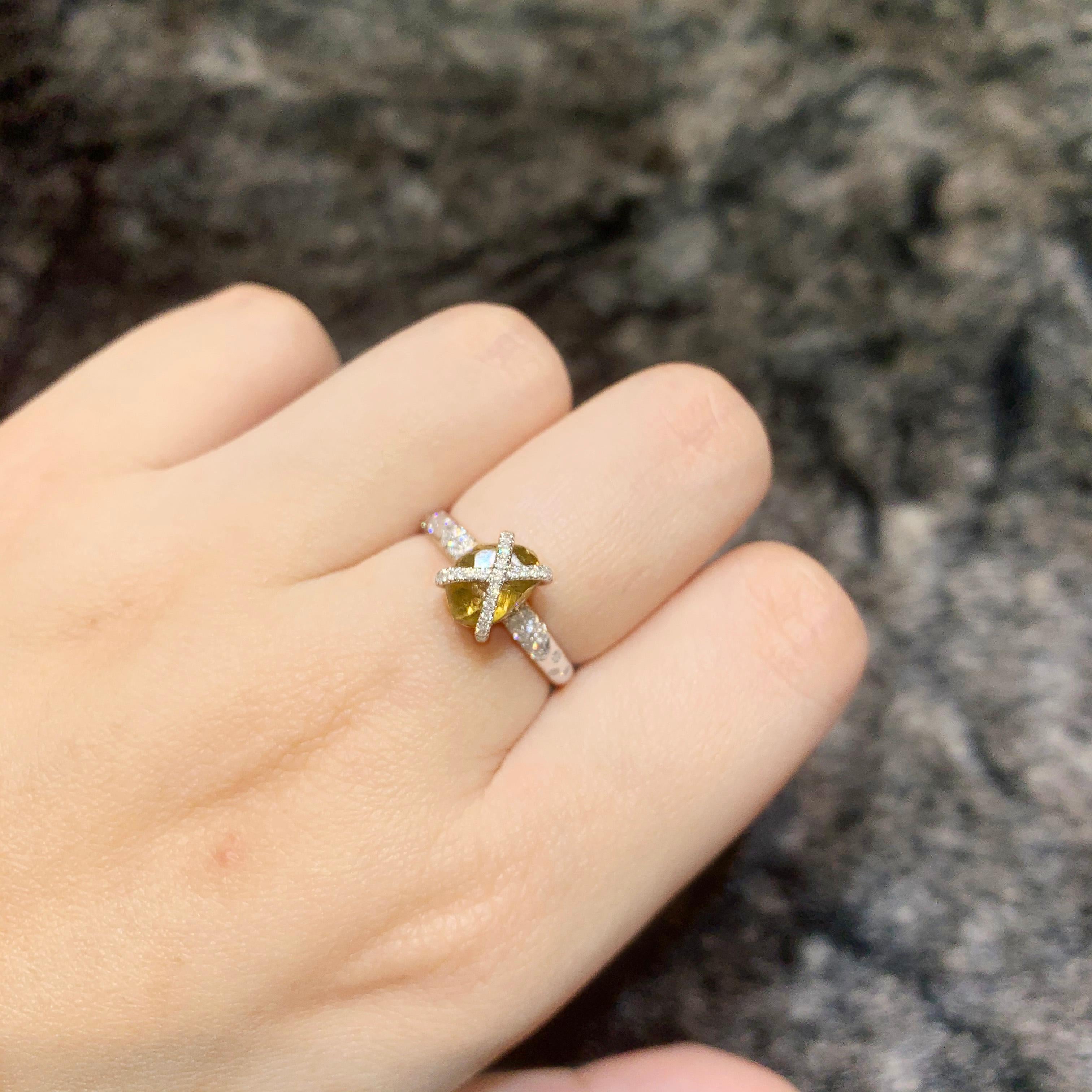 Gift Wrapped Rough Diamond Cocktail Ring In New Condition In Hung Hom, HK