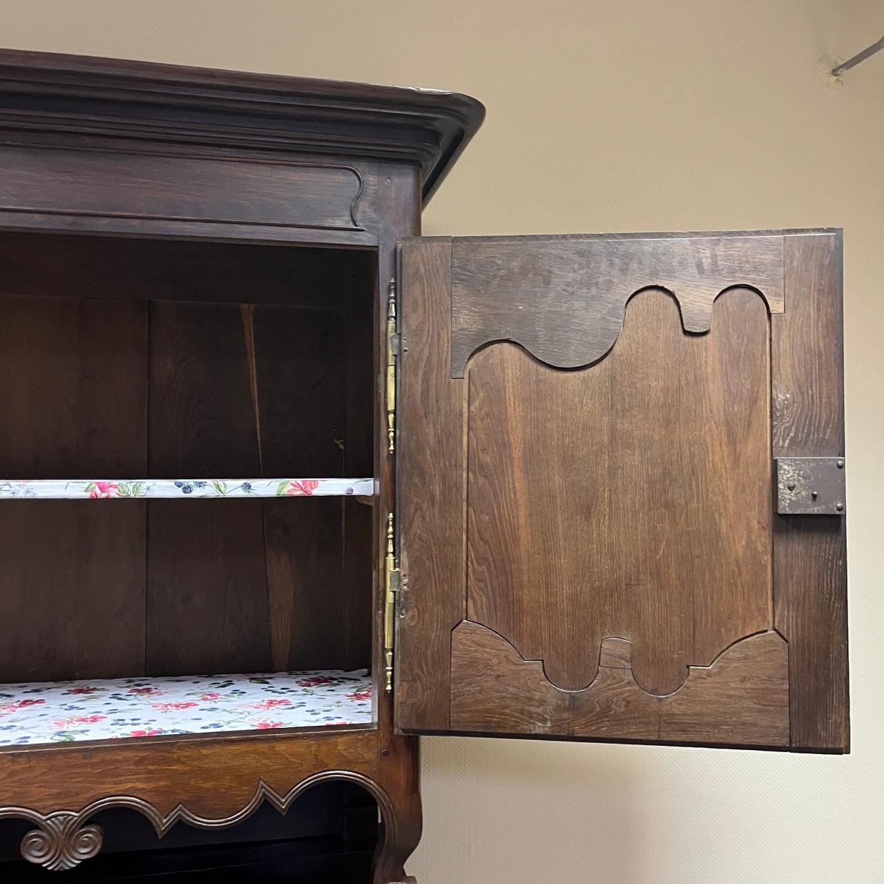 Gigant - Buffet ancien  Meubles bretons vers 1750  Châtaignier massif en vente 12