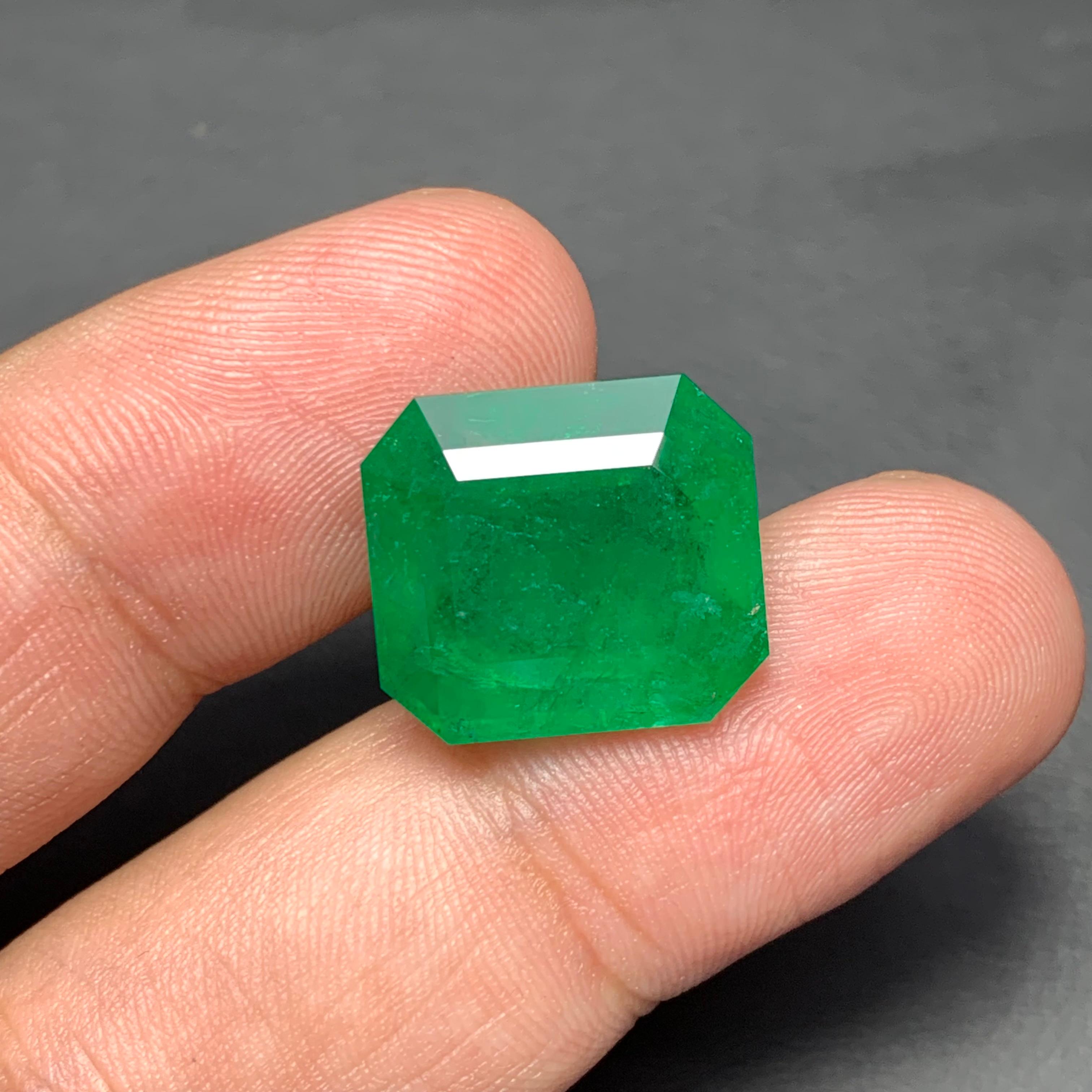 Gigantic 14.70 Carats Natural Earth Mine Loose Green Emerald Gem Zambia Mine For Sale 6