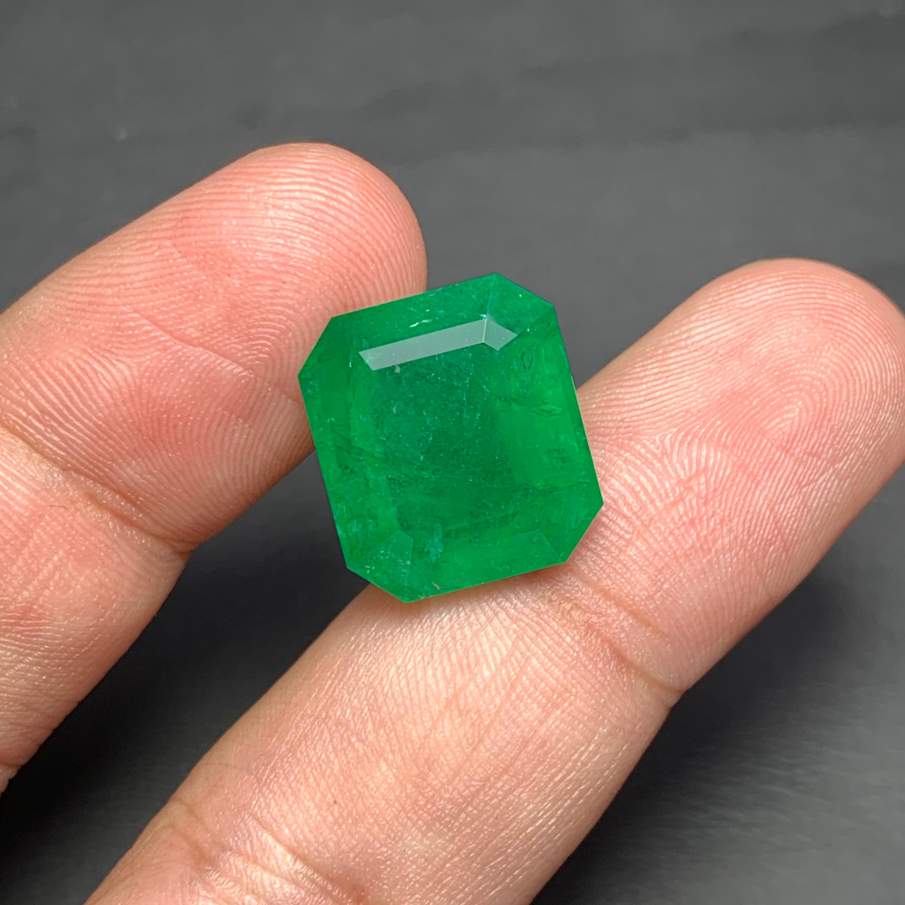 Emerald Cut Gigantic 14.70 Carats Natural Earth Mine Loose Green Emerald Gem Zambia Mine For Sale