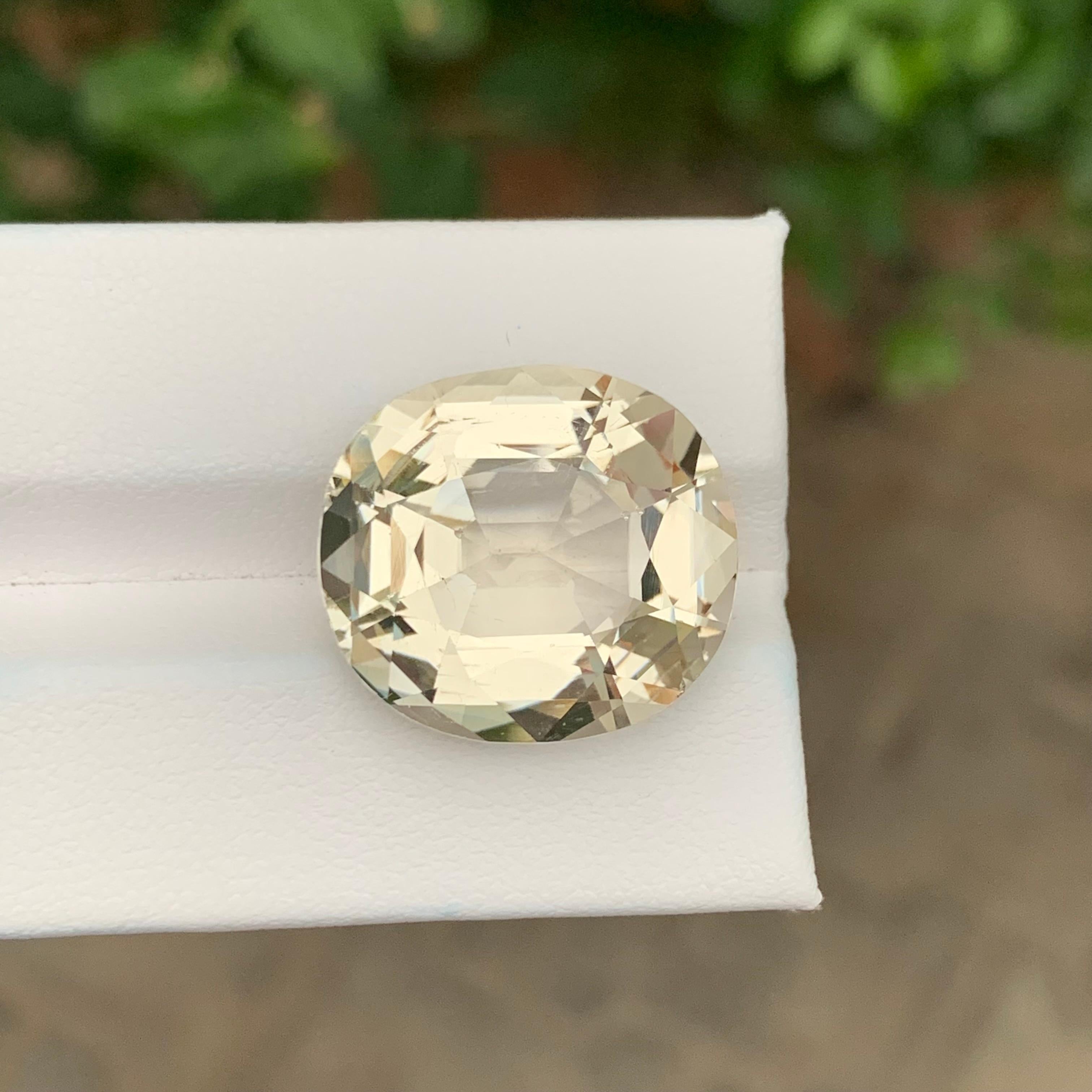 Gigantic 19.70 Carats Natural Loose Heliodor For Sale 5
