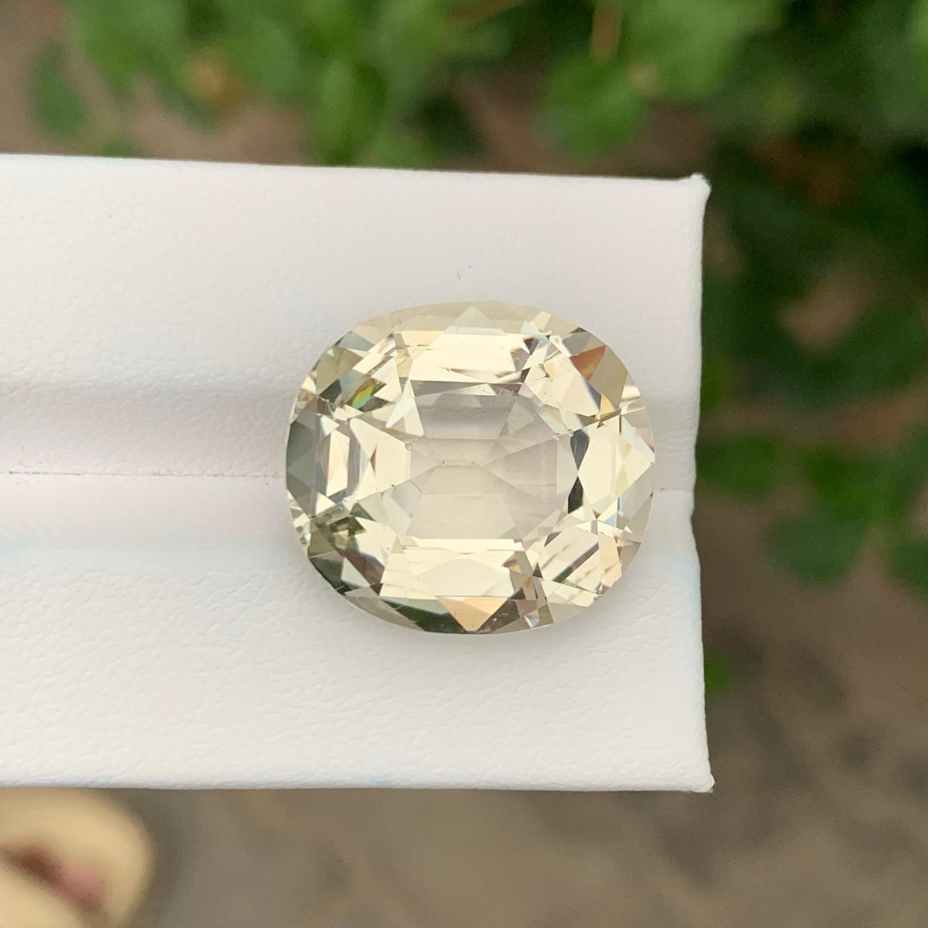 Oval Cut Gigantic 19.70 Carats Natural Loose Heliodor For Sale