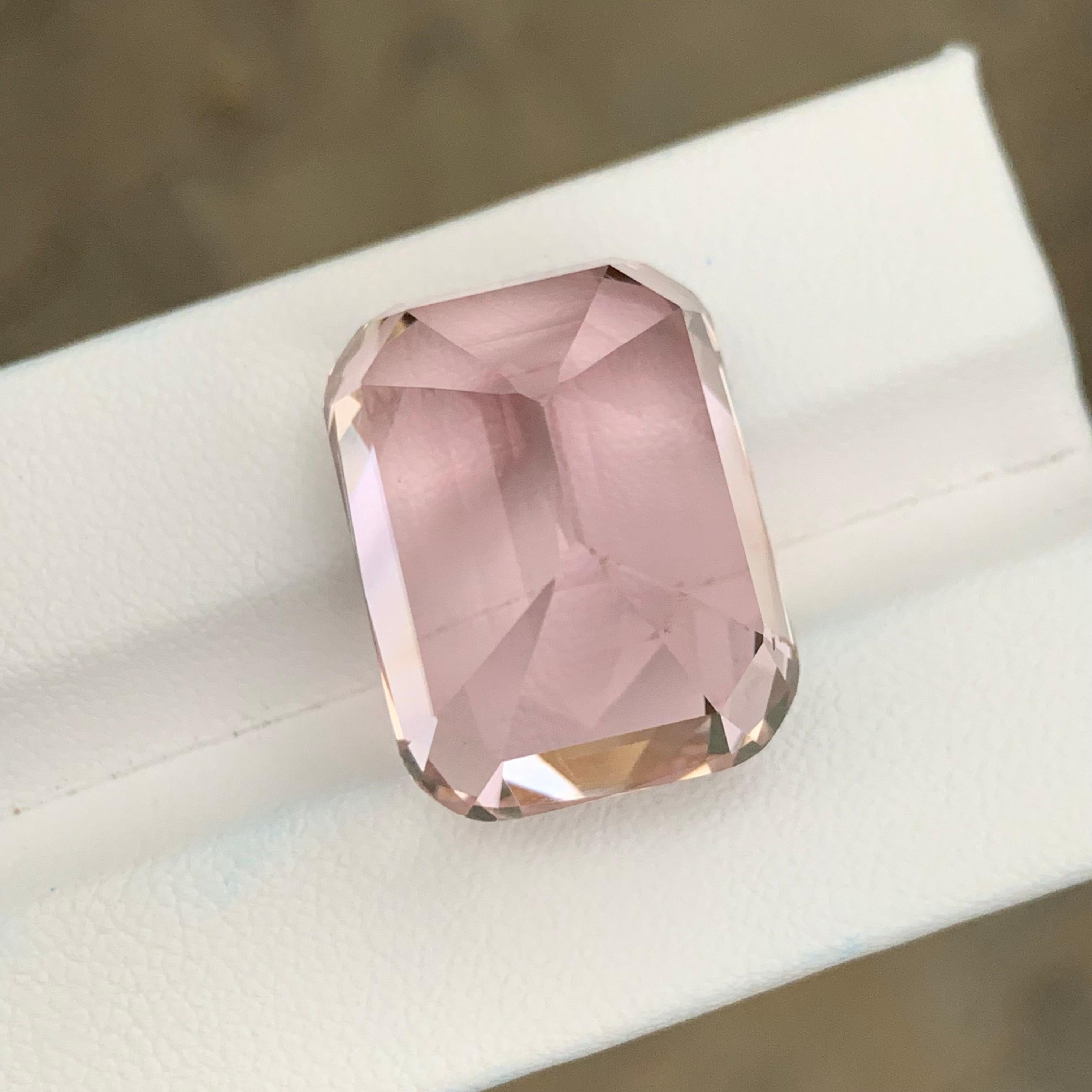 Gigantesque Kunzite de 44,40 carats en forme de coussin Neuf - En vente à Brisbane, AU
