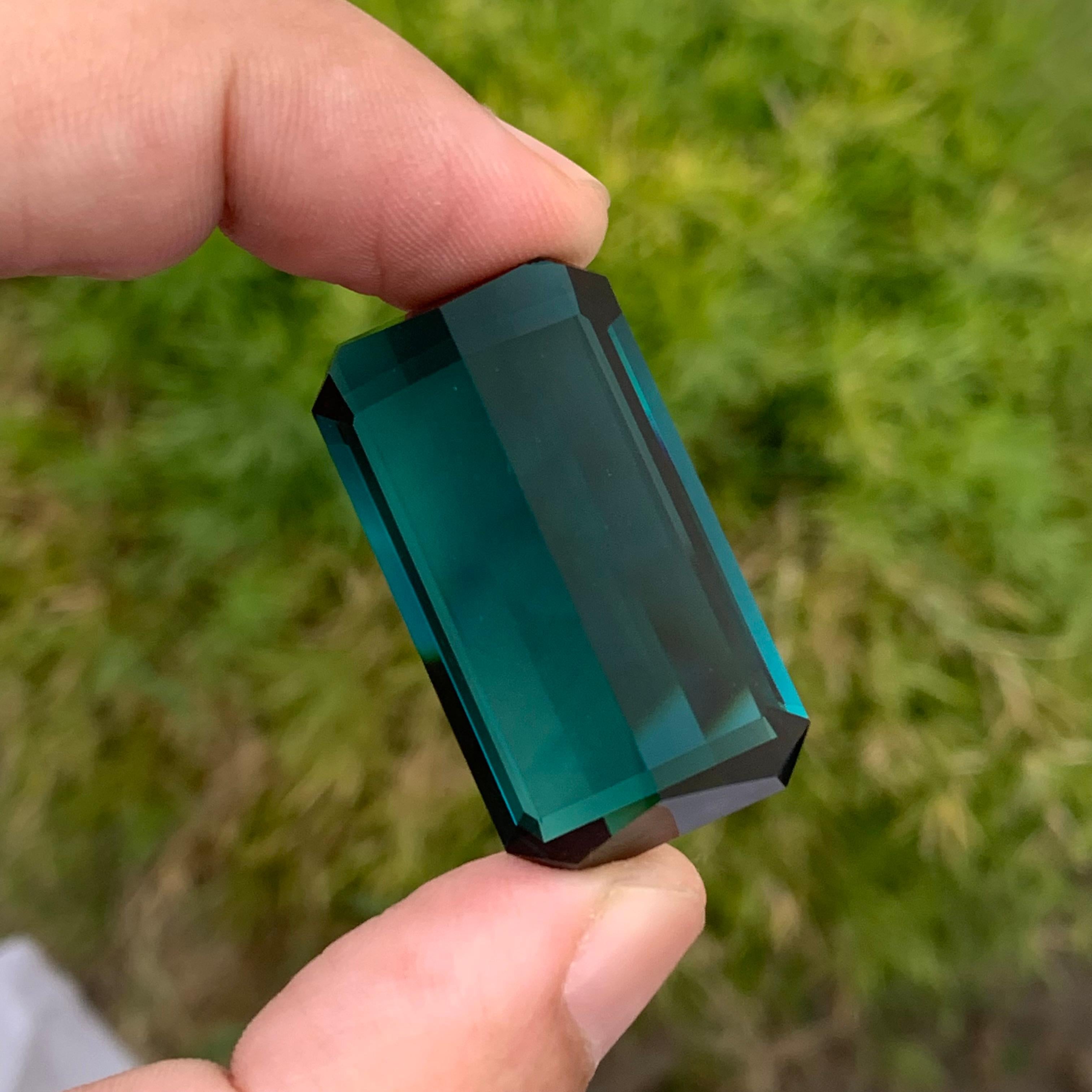 Gigantic 77.50 Carat Natural Loose Indicolite Tourmaline Emerald Shape Gemstone For Sale 2