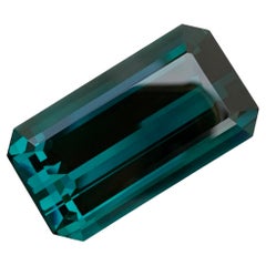 Pierre précieuse en forme d'émeraude, tourmaline indicolite naturelle non sertie de 77,50 carats 