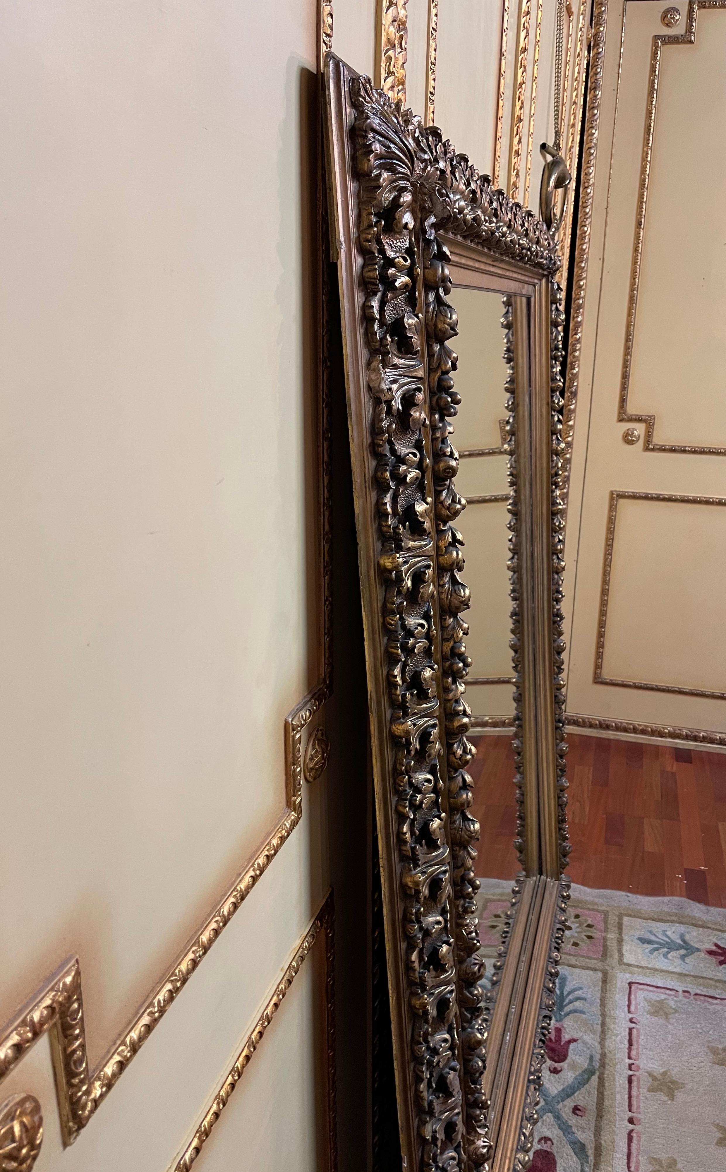 immense miroir mural