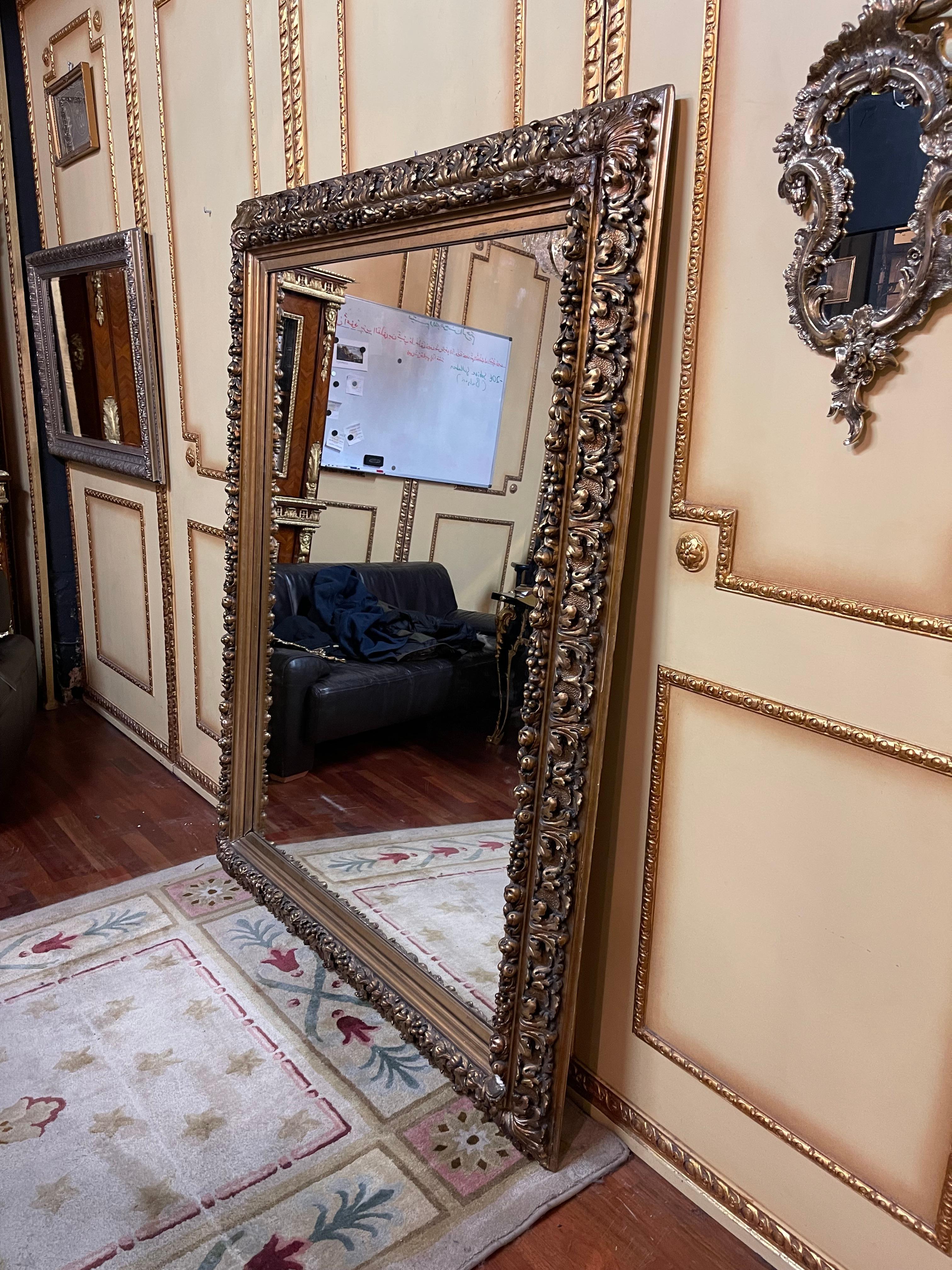 Français Miroir mural ancienignétique, or, vers 1860 en vente