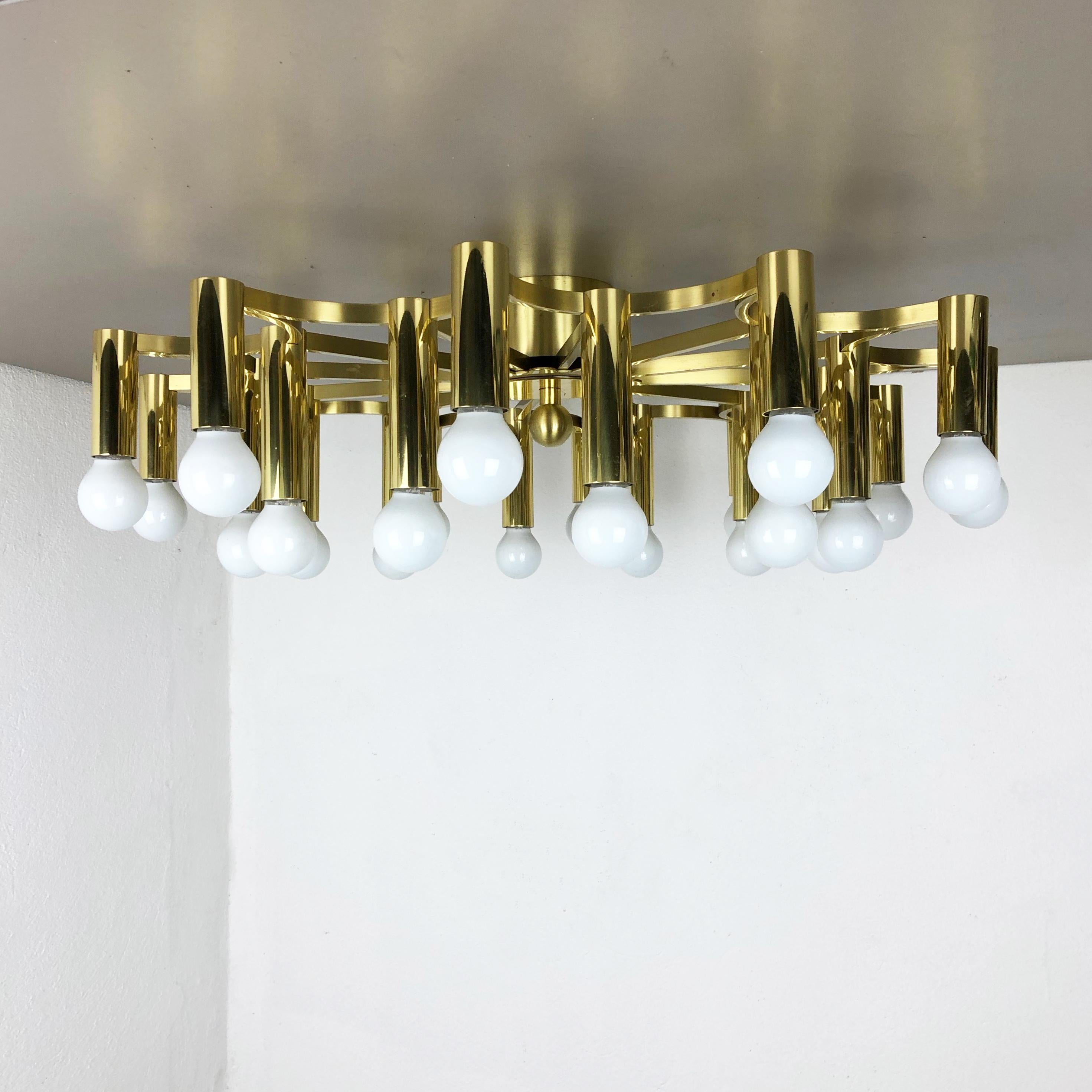 Mid-Century Modern Gigantic Brass 24 Bulb Stilnovo Style Flush Mount Ceiling Light, Italy 1960s For Sale