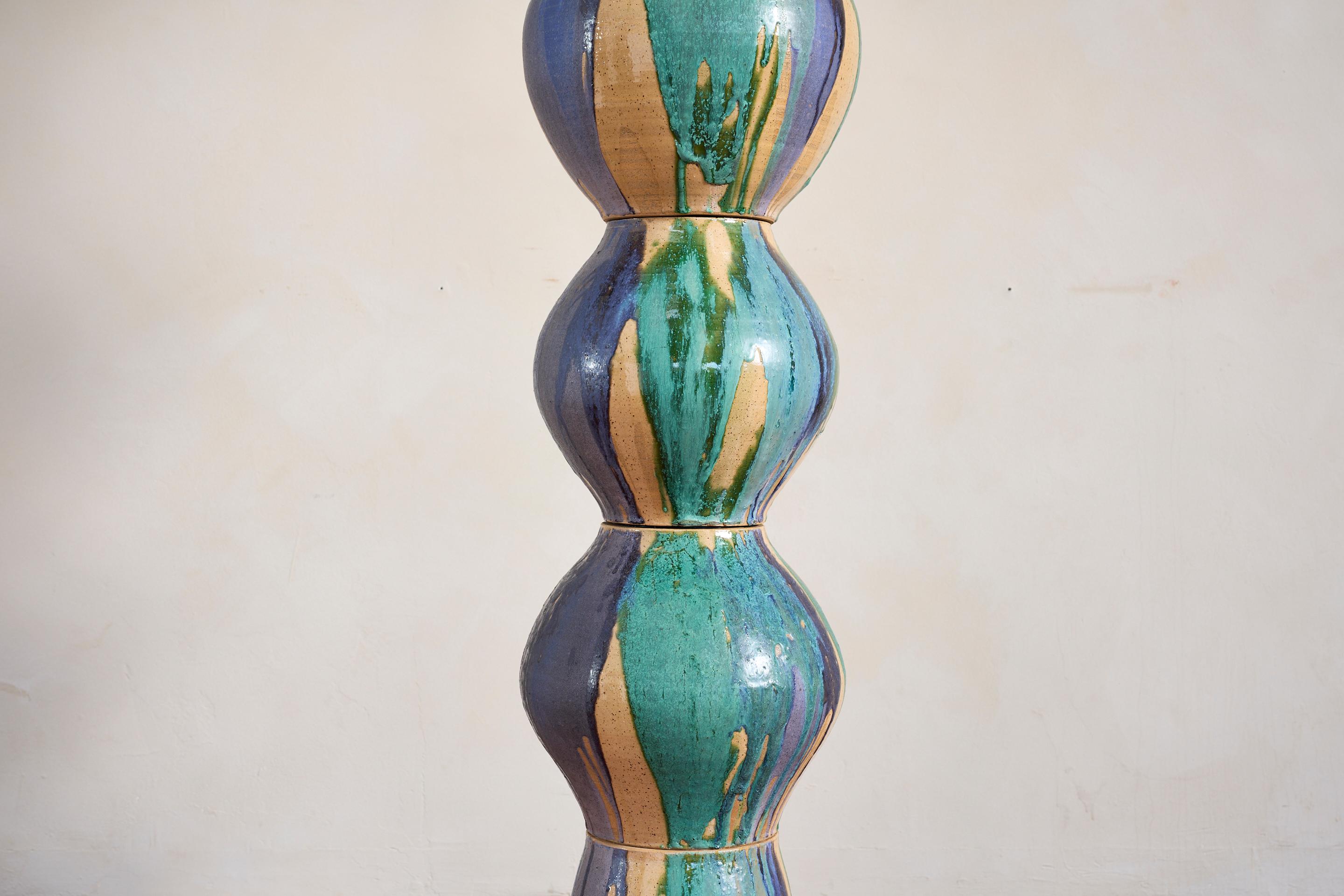 Lámpara de pie Gigantic Ceramic Totem de Alex Reed en Bueno estado para la venta en Beverly Hills, CA