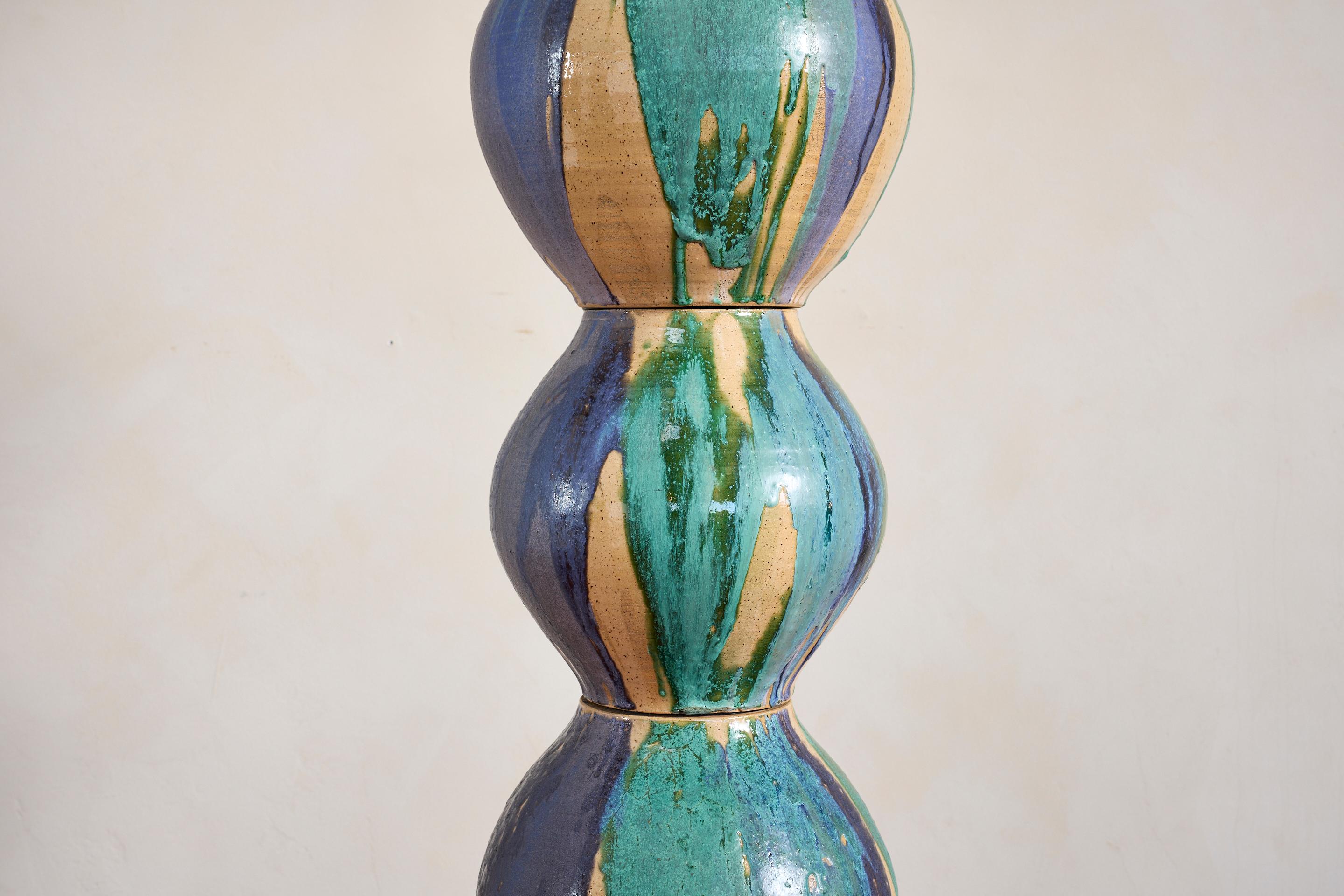 Lámpara de pie Gigantic Ceramic Totem de Alex Reed Cerámico en venta