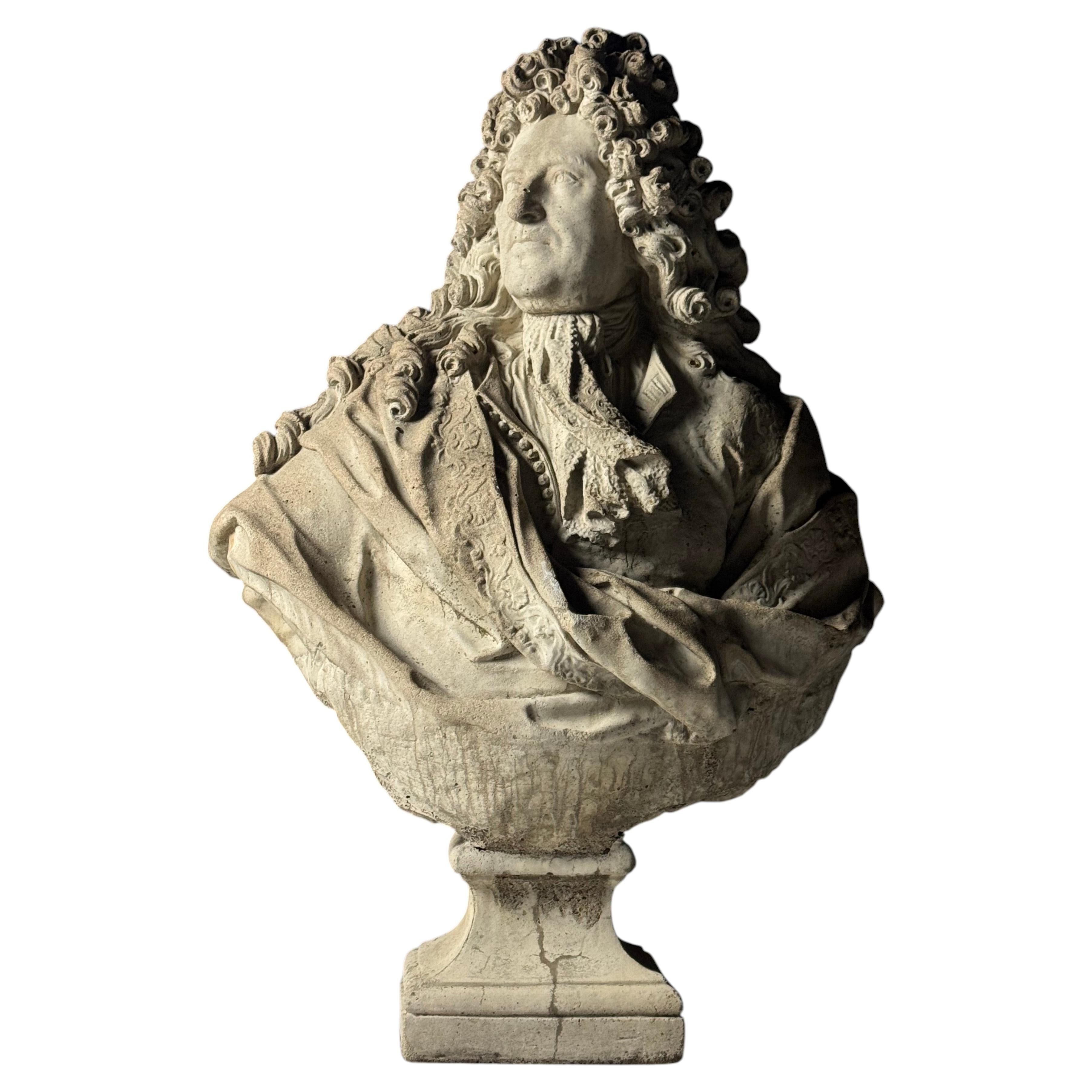 Busto gigantesco de Luis XIV hecho de hormigón