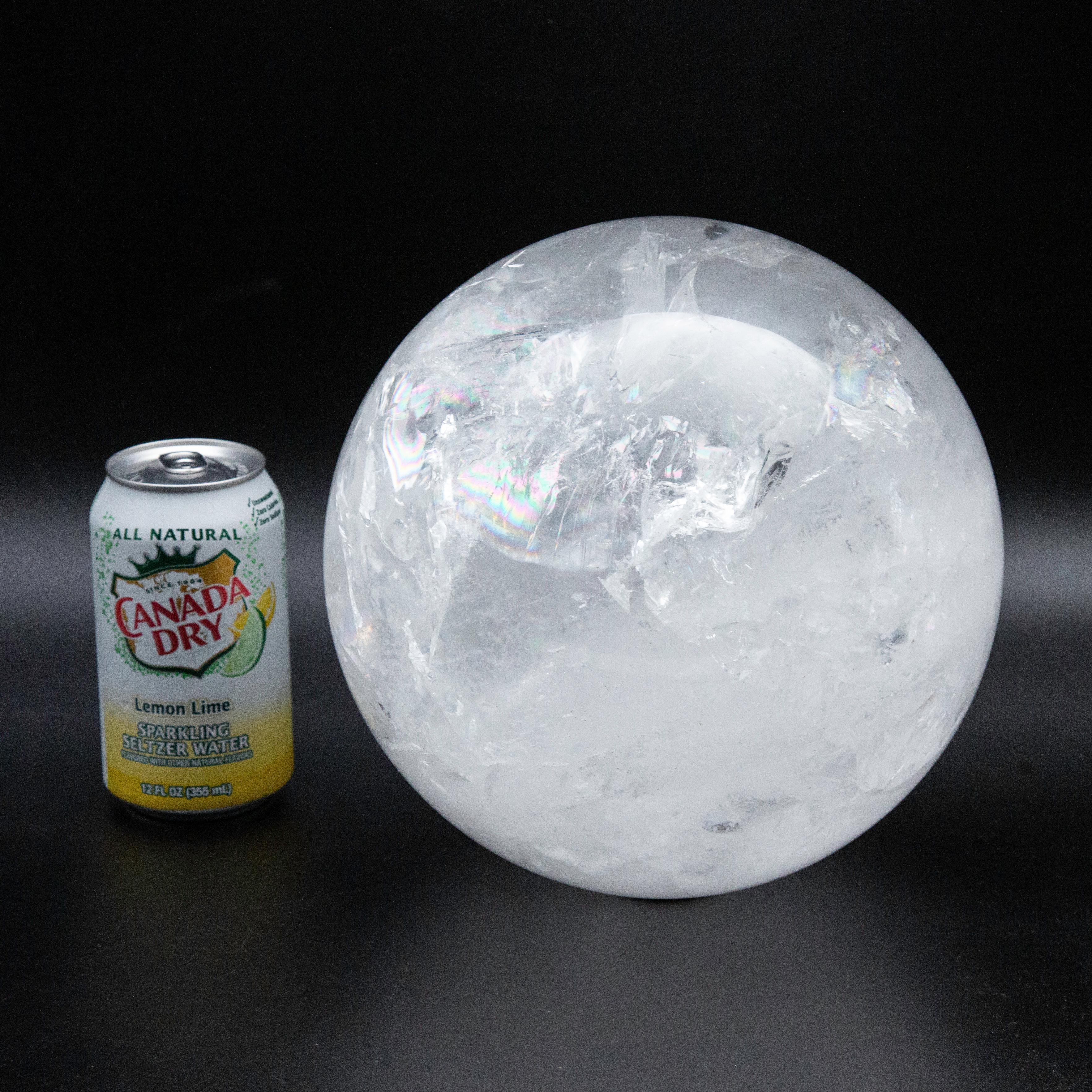 Rock crystal/quartz sphere. Measure: 8.5