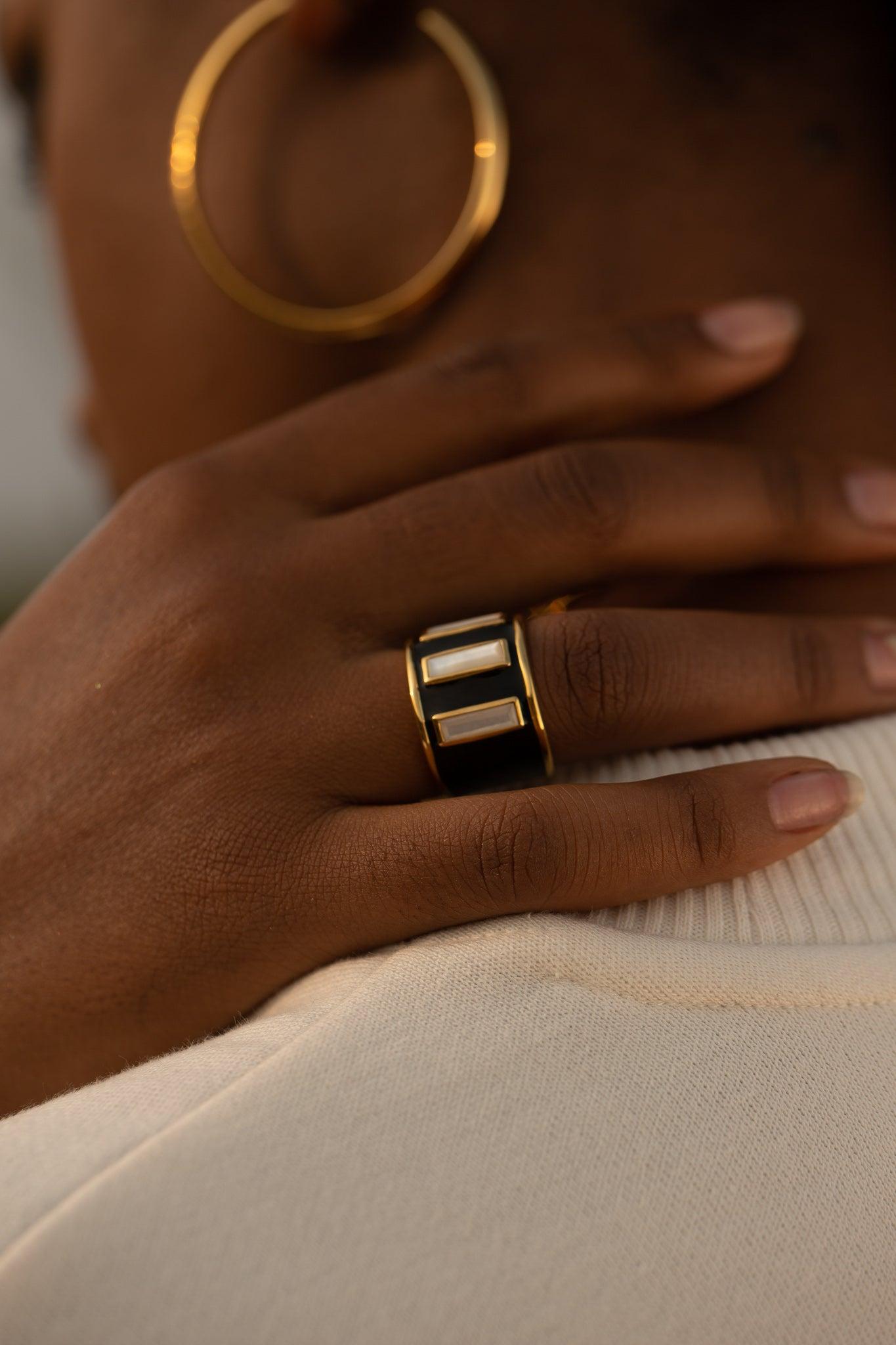 For Sale:  Gigi Black Enamel Banded Pearl Ring with Mother of Pearl 5