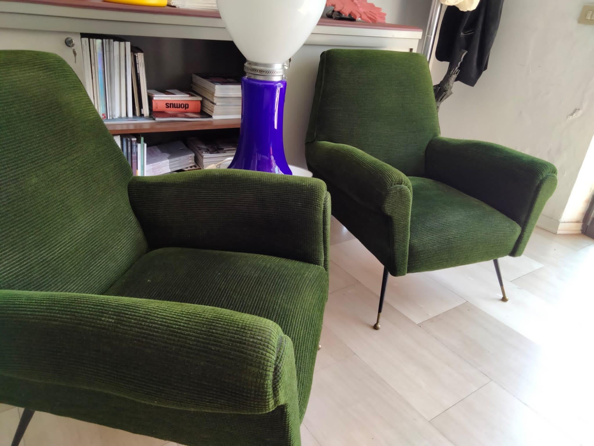 Gigi Radice 2 Armchairs Green and Original Velvet In Good Condition In Lucca, IT