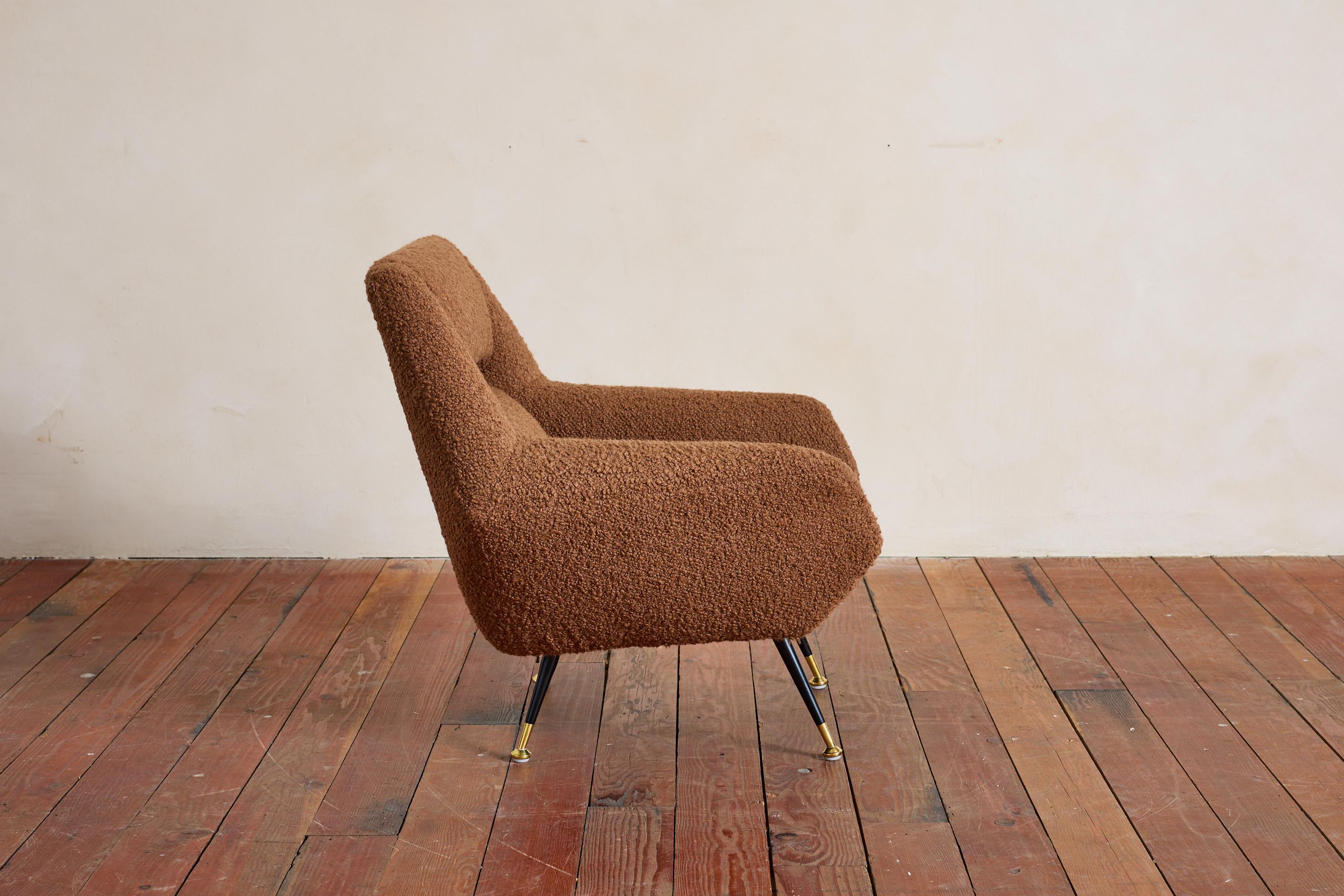 Sillones Gigi Radice mediados del siglo XX en venta