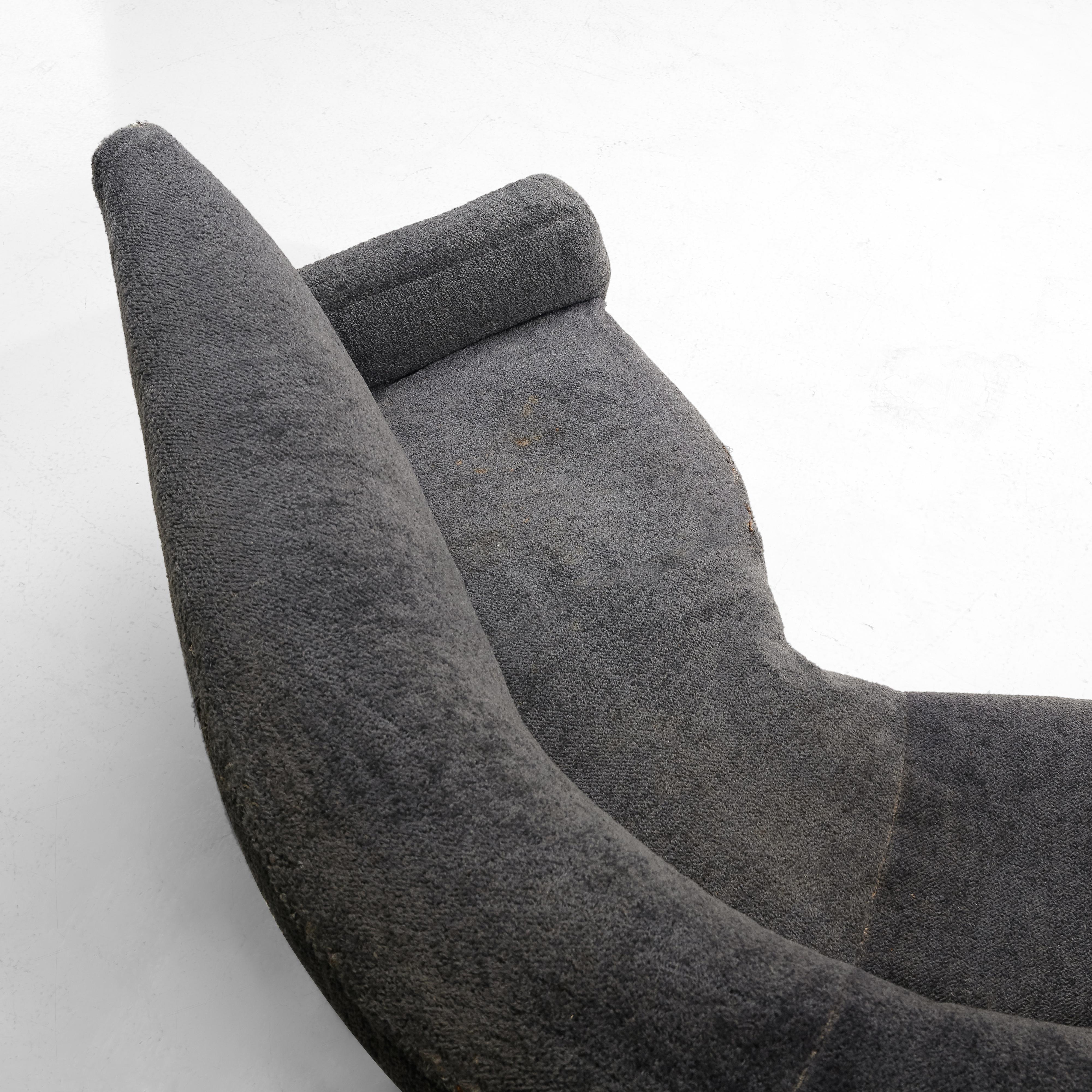 Mid-20th Century Gigi Radice for Minotti Curved Sofa in Grey Upholstery