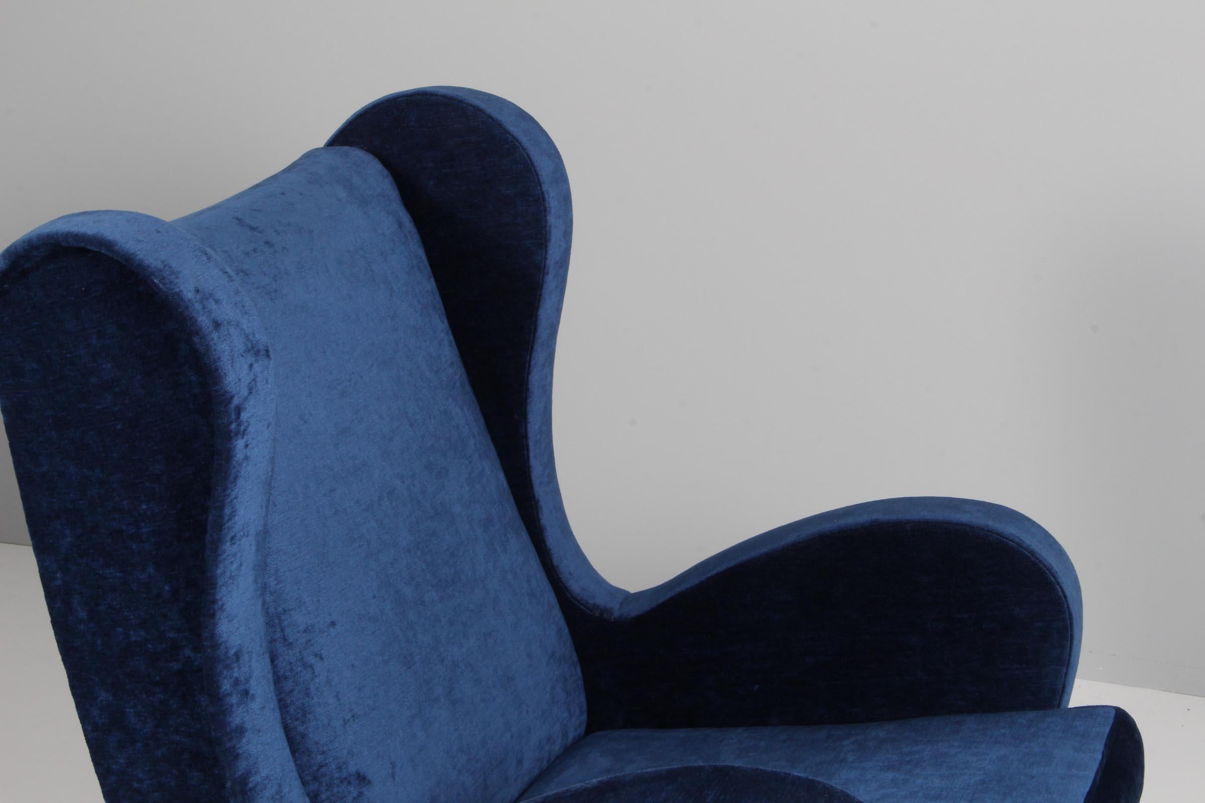 Art Deco Gigi Radice Mid-Century Modern Italian Armchair for Minotti, 1950s. Velvet For Sale