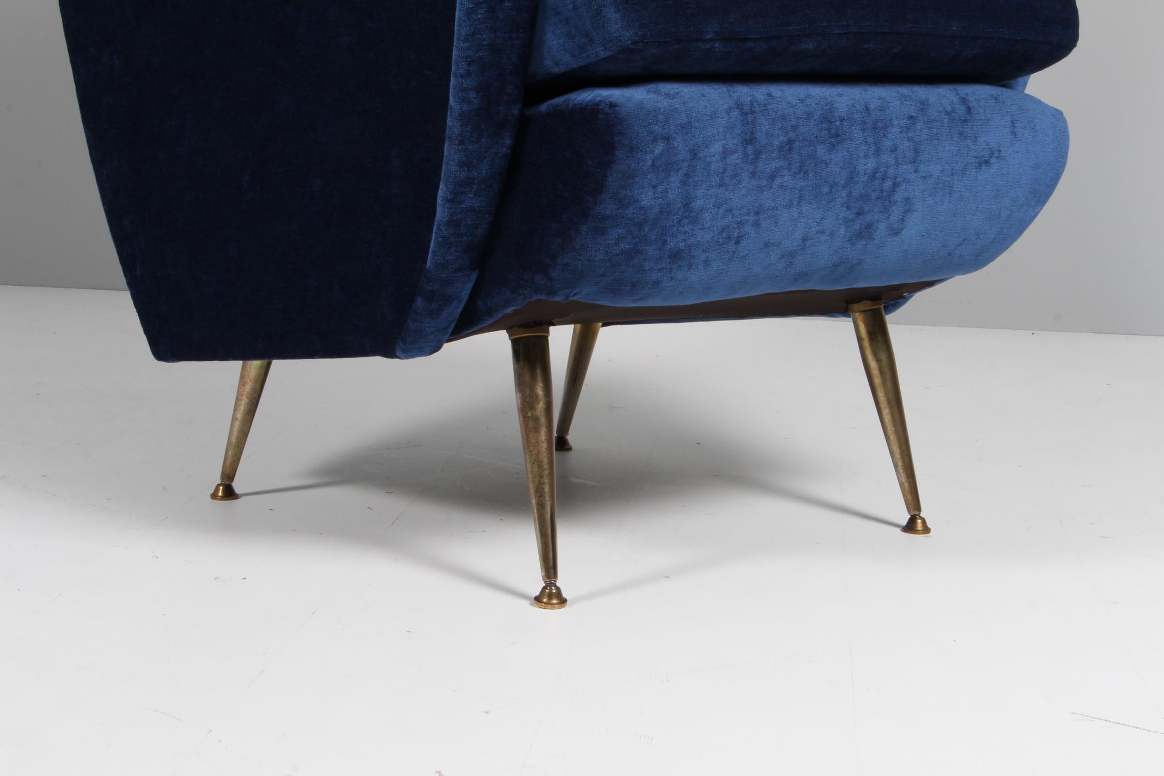Gigi Radice Mid-Century Modern Italian Armchair for Minotti, 1950s. Velvet In Good Condition For Sale In Esbjerg, DK