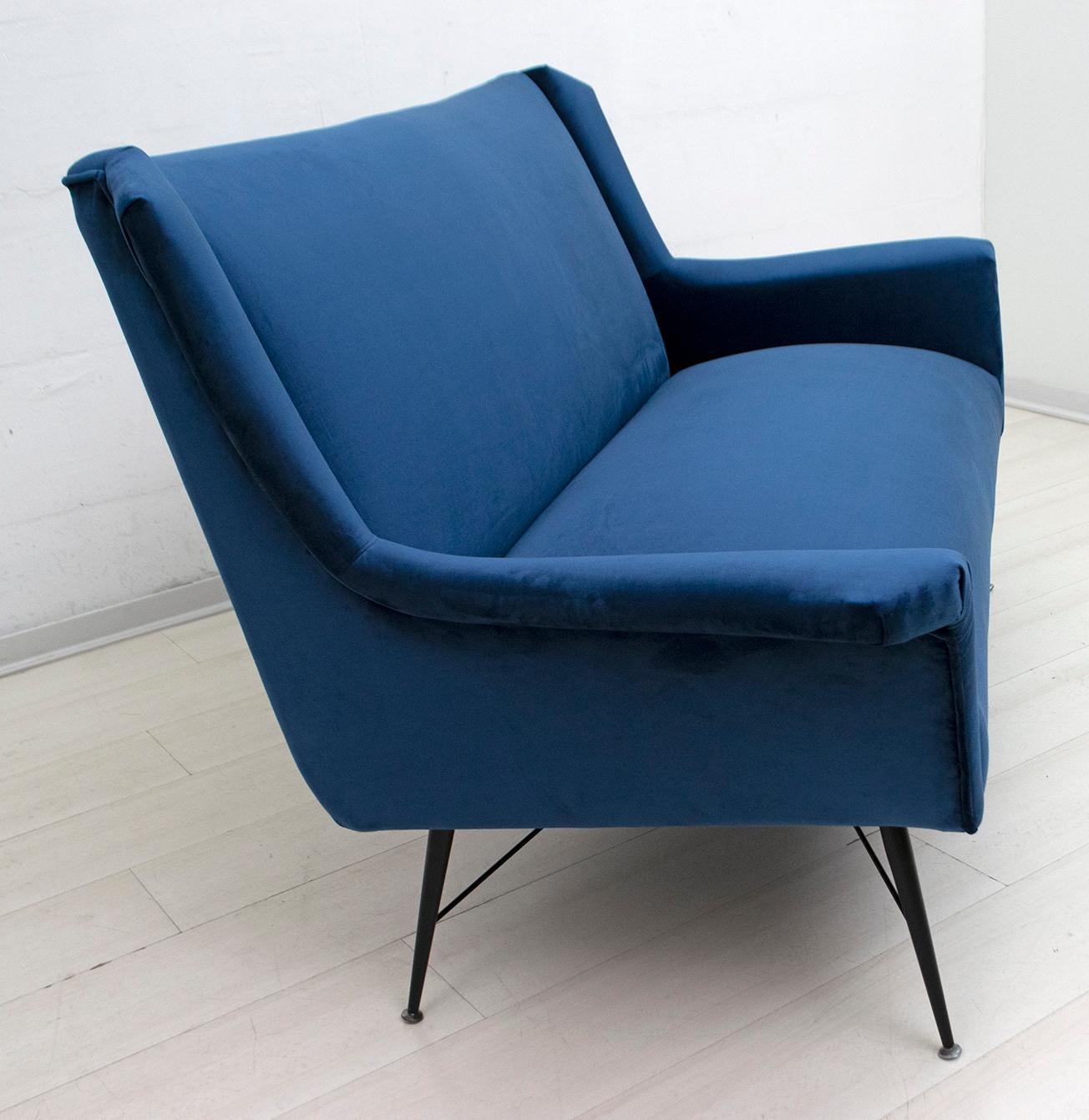 Mid-20th Century Gigi Radice Mid-Century Modern Italian Sofa for Minotti, 1950s For Sale