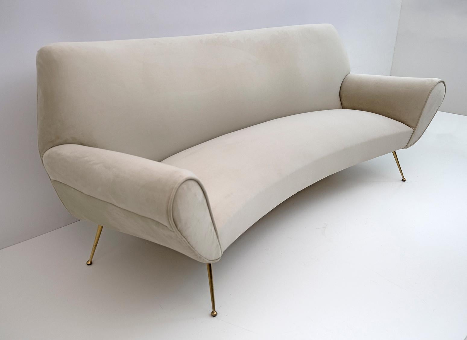 Brass Gigi Radice Mid-Century Modern Italian Velvet Curved Sofa for Minotti, 1950s For Sale