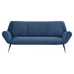 Gigi Radice canapé incurvé en velours italien de style mi-siècle moderne pour Minotti, années 50