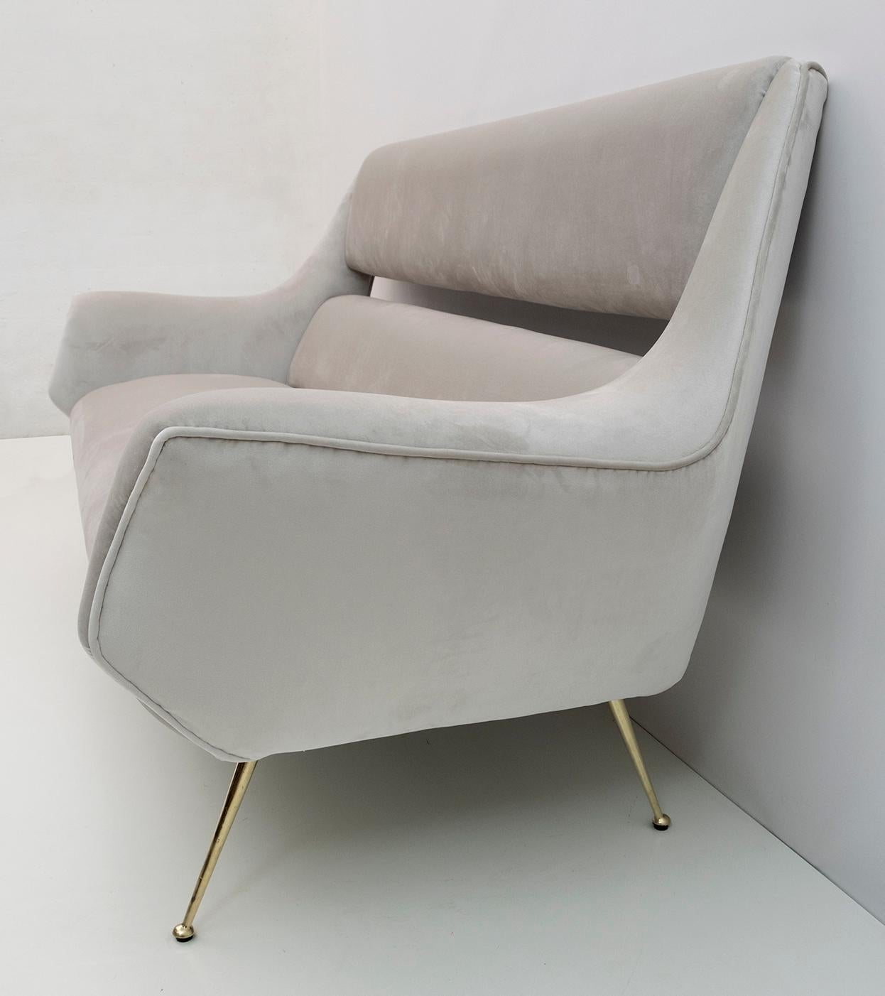 Brass Gigi Radice Mid-Century Modern Italian Velvet Sofa for Minotti, 1950s For Sale