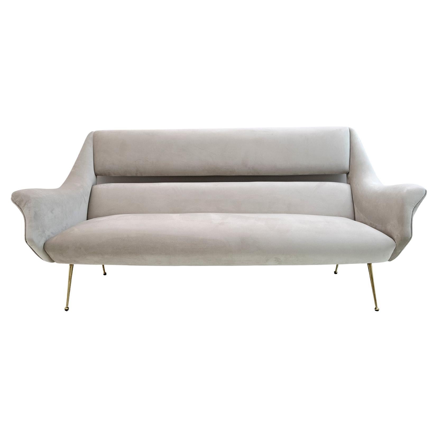 Gigi Radice Mid-Century Modern Italian Velvet Sofa for Minotti, 1950s For Sale