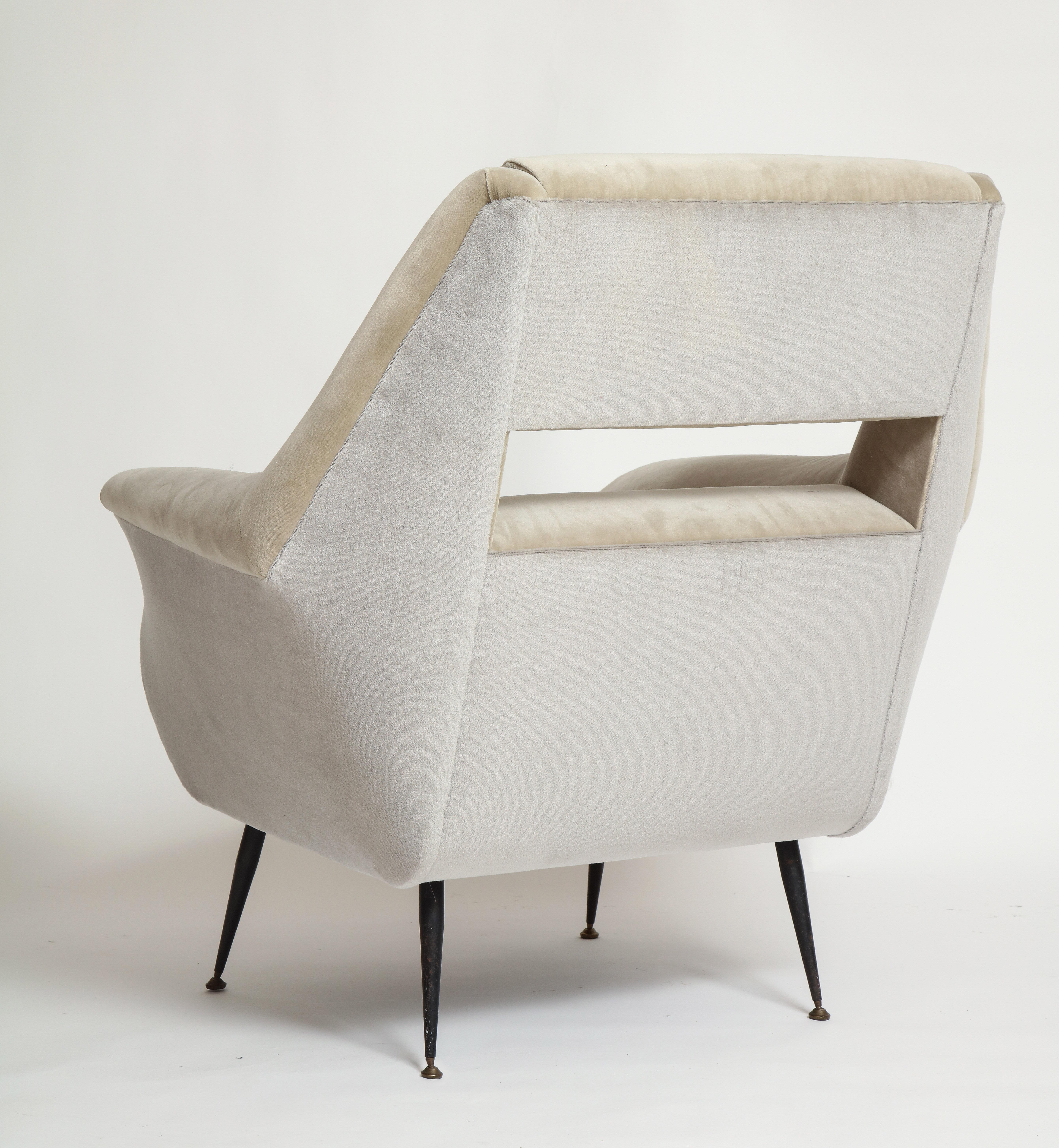 Mid-20th Century Gigi Radice, Minotti Grey Velvet Lounge Chairs, Italy, 1960