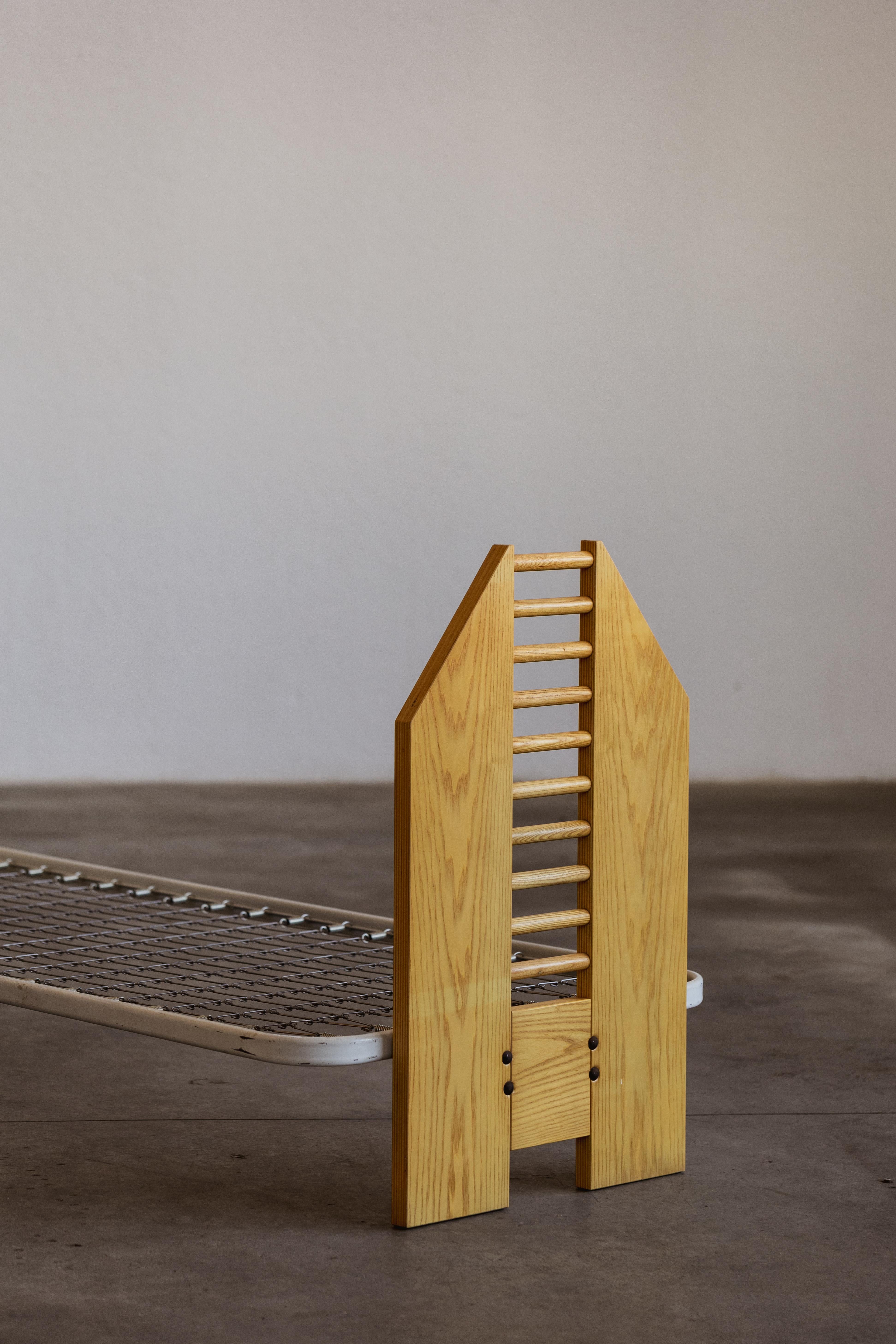 Gigi Sabadin “Andromeda” Oak Beds for Stilwood, set of 2 In Good Condition For Sale In Lonigo, Veneto