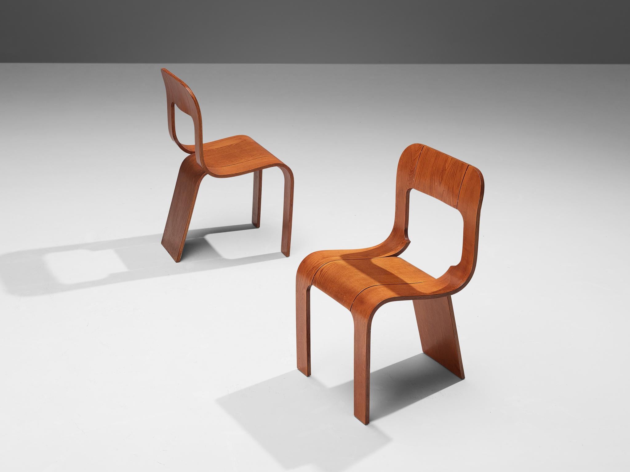Gigi Sabadin ensemble de quatre chaises empilables en contreplaqué de frêne 1