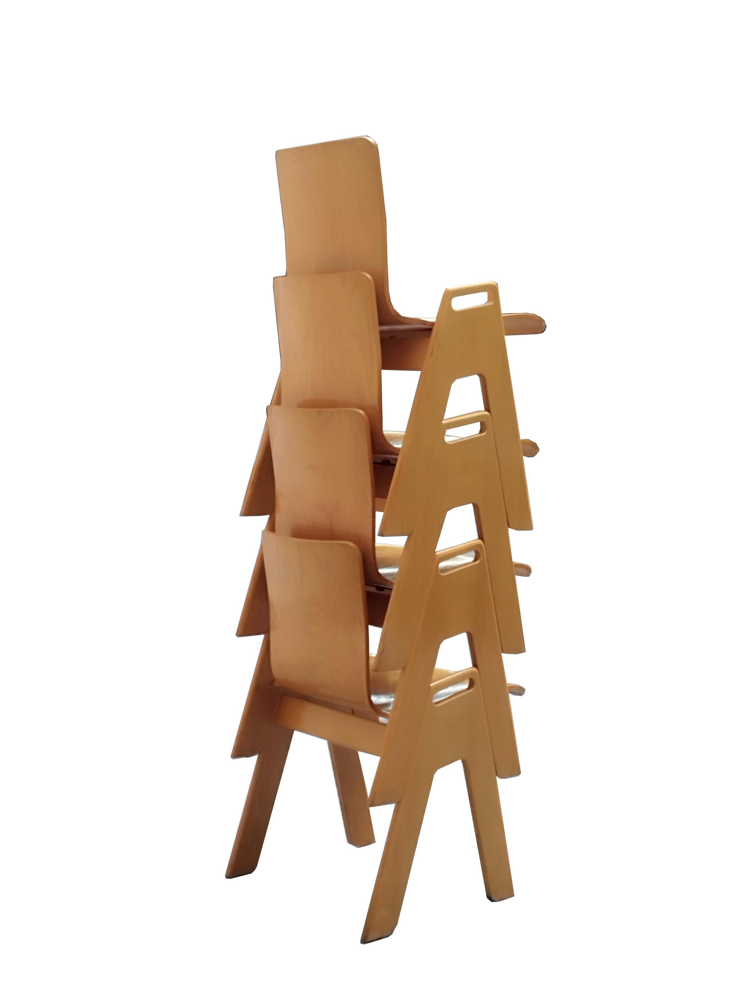 Gigi Sabadin Style Set of Four Plywood Stackables Chairs, Italy 1970s In Good Condition For Sale In Naples, IT